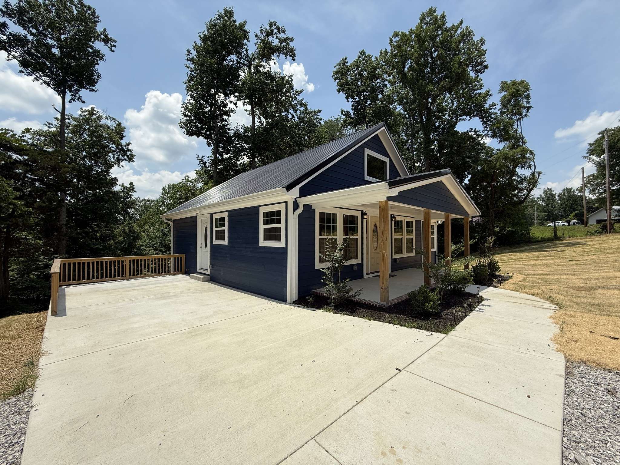 Normandy, TN 37360,993 Throneberry Rd