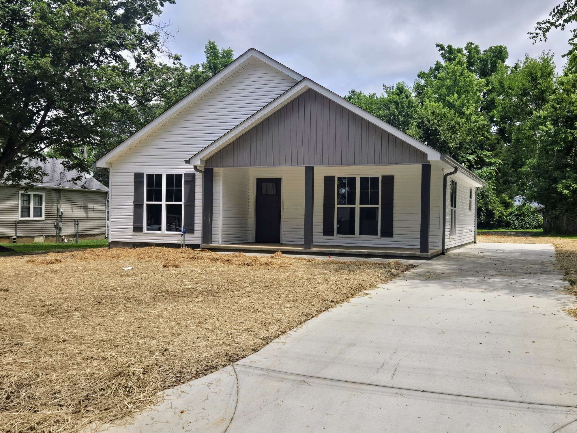 Lawrenceburg, TN 38464,504 1st St