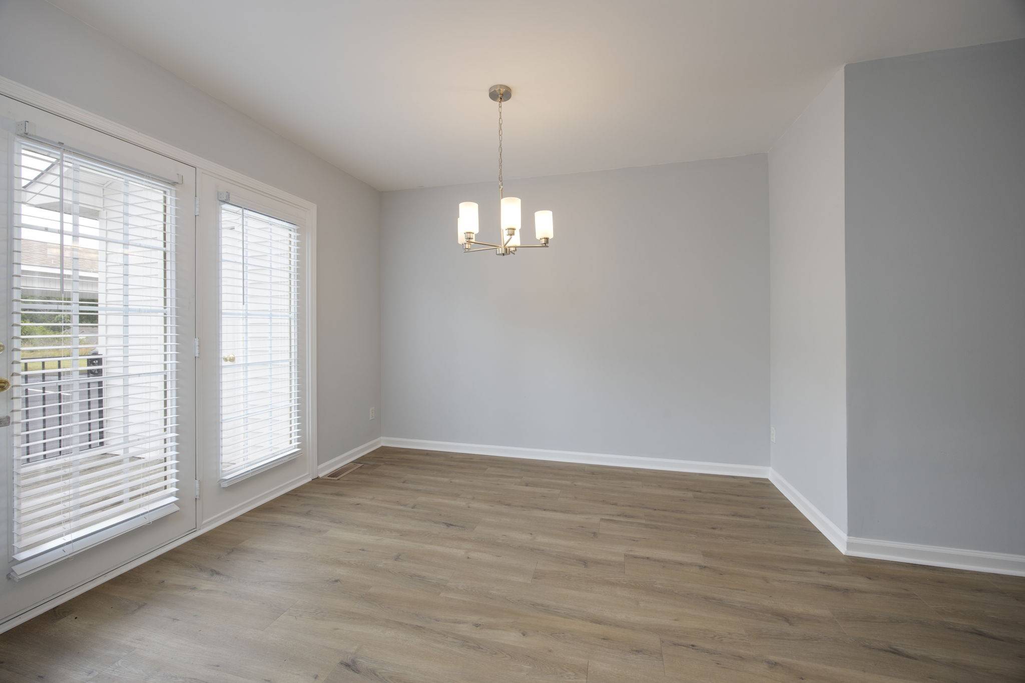 Nashville, TN 37209,7470 Charlotte Pike #3