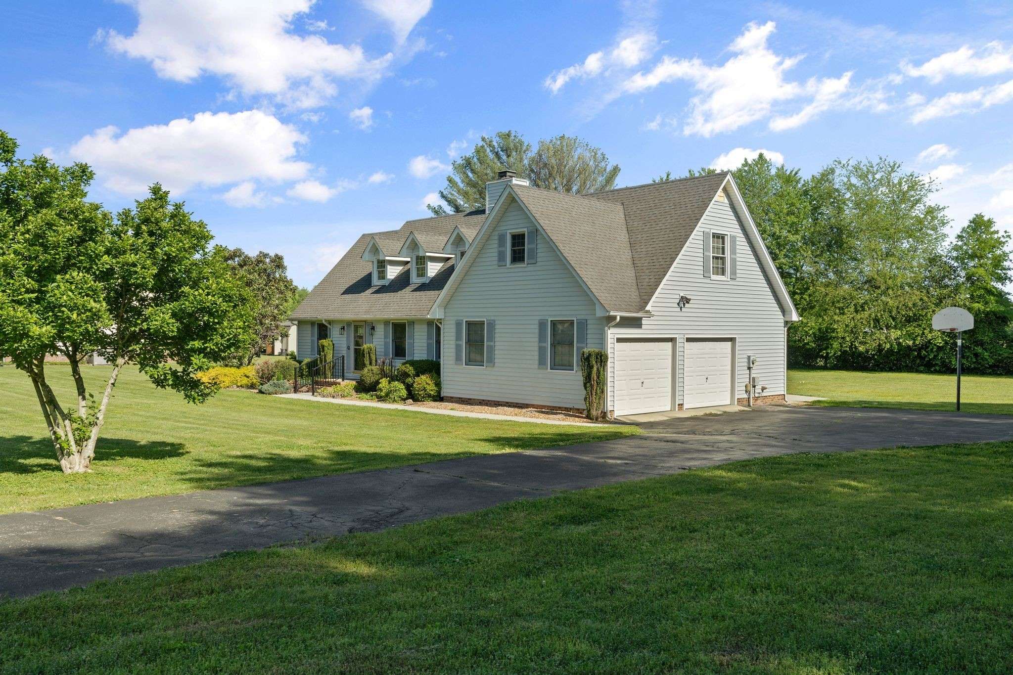 Tullahoma, TN 37388,121 Twin Marys Dr