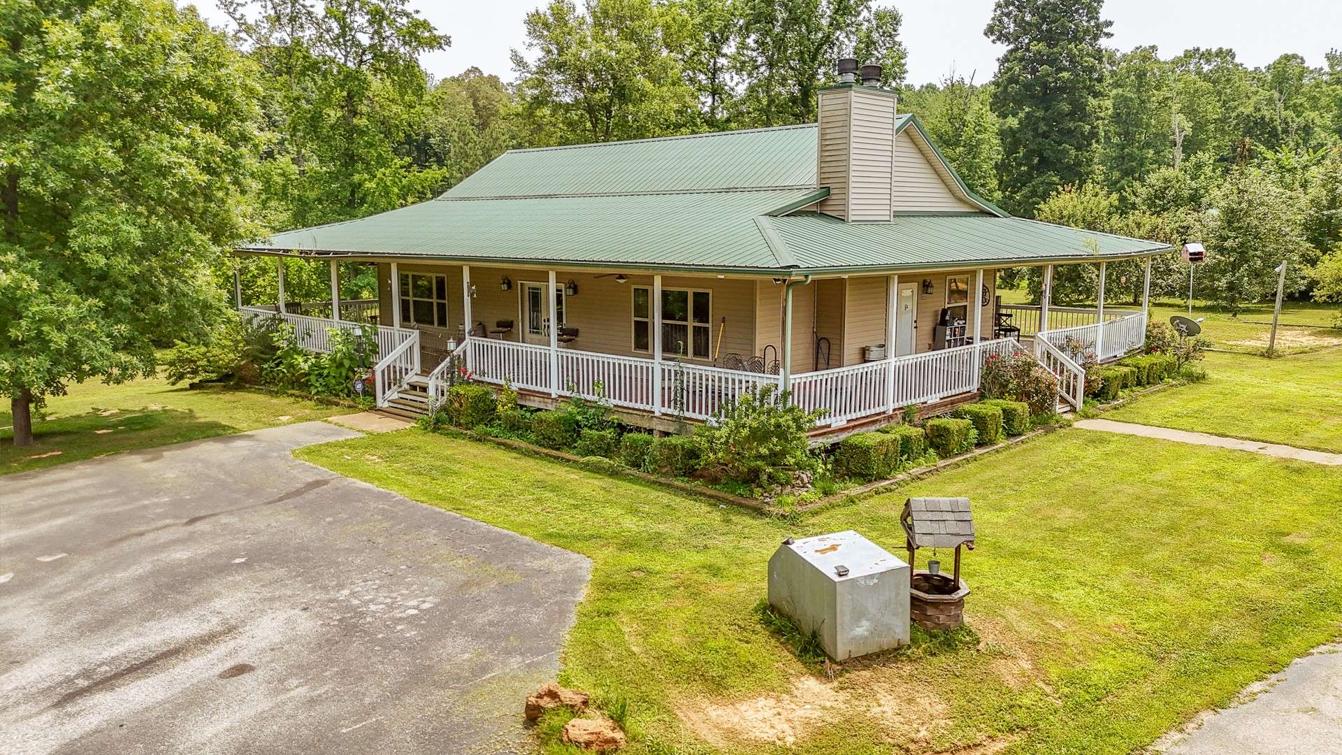 Hollow Rock, TN 38342,731 Barren Springs Rd