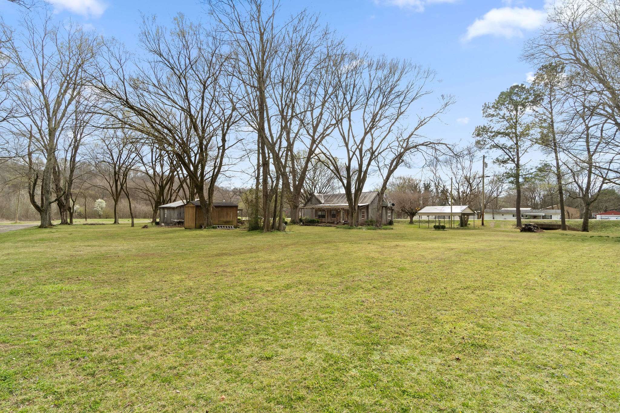 Stewart, TN 37175,35 Airport Ln