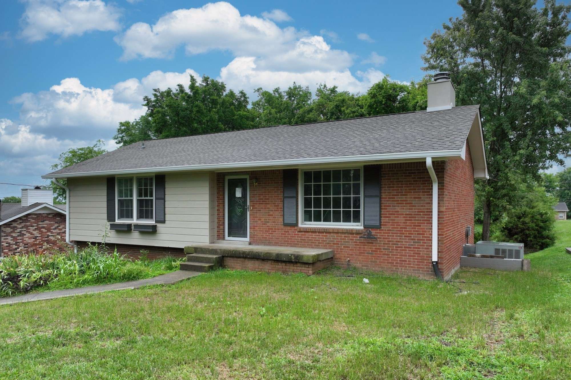 Hendersonville, TN 37075,145 Hillside Dr