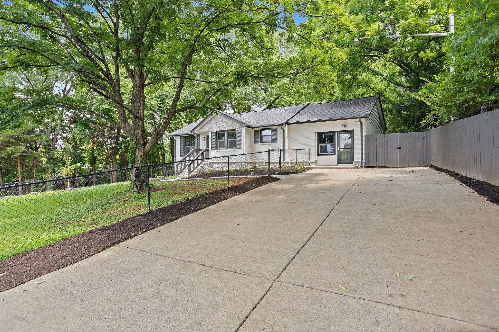 Nashville, TN 37211,712 Dover Rd