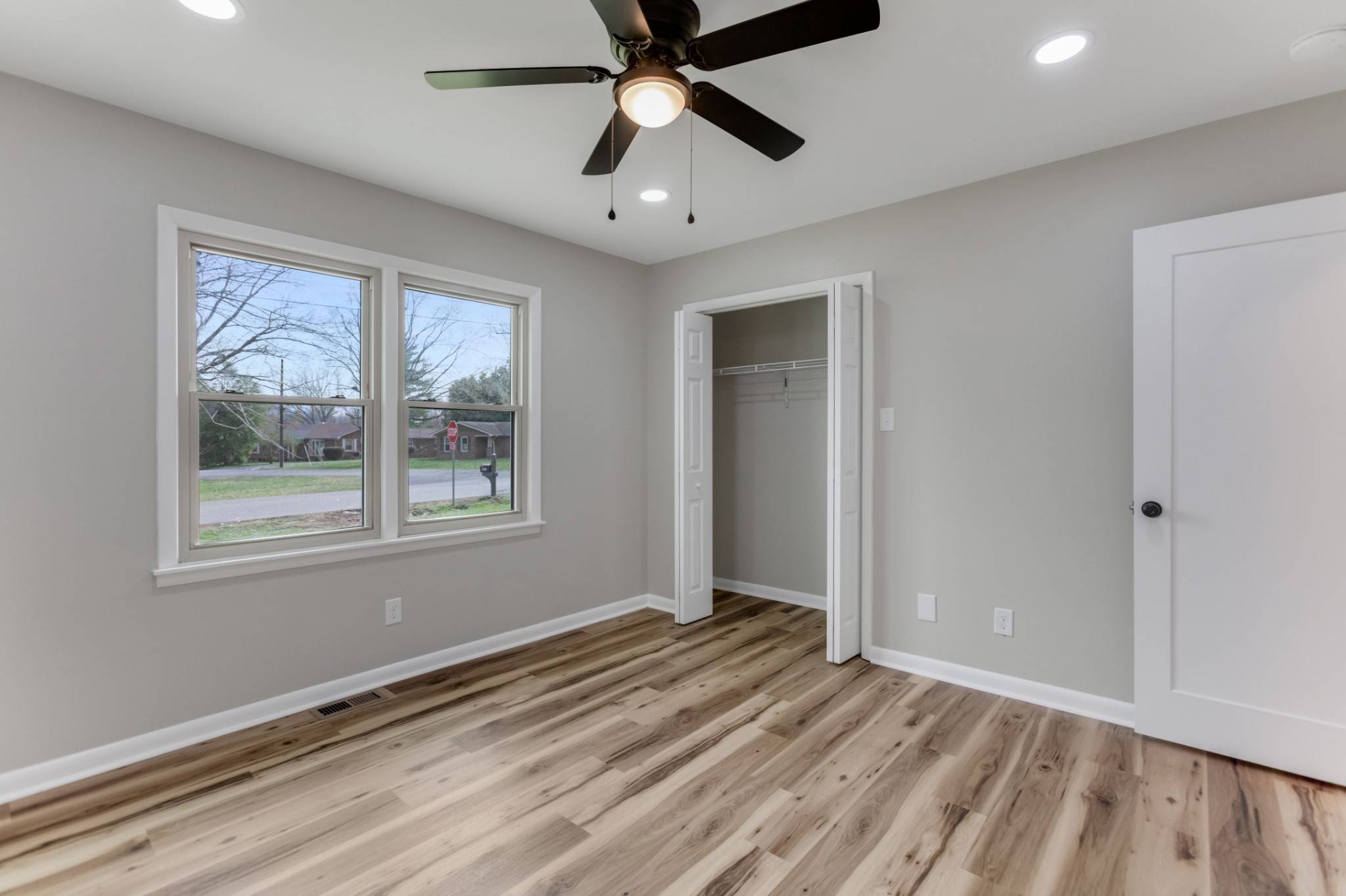 Hopkinsville, KY 42240,300 Donna Dr