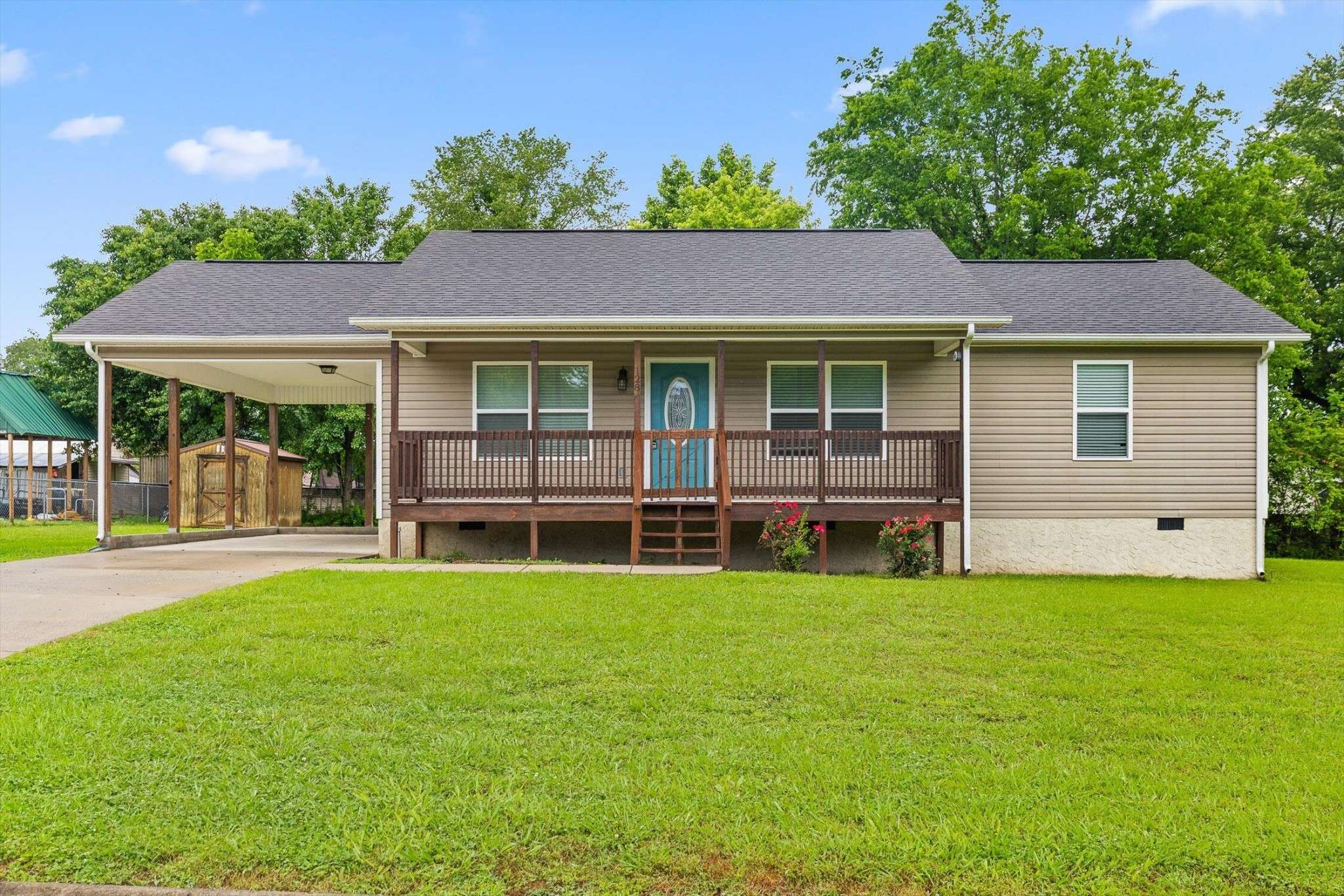 Dayton, TN 37321,128 Mountain Breeze Avenue