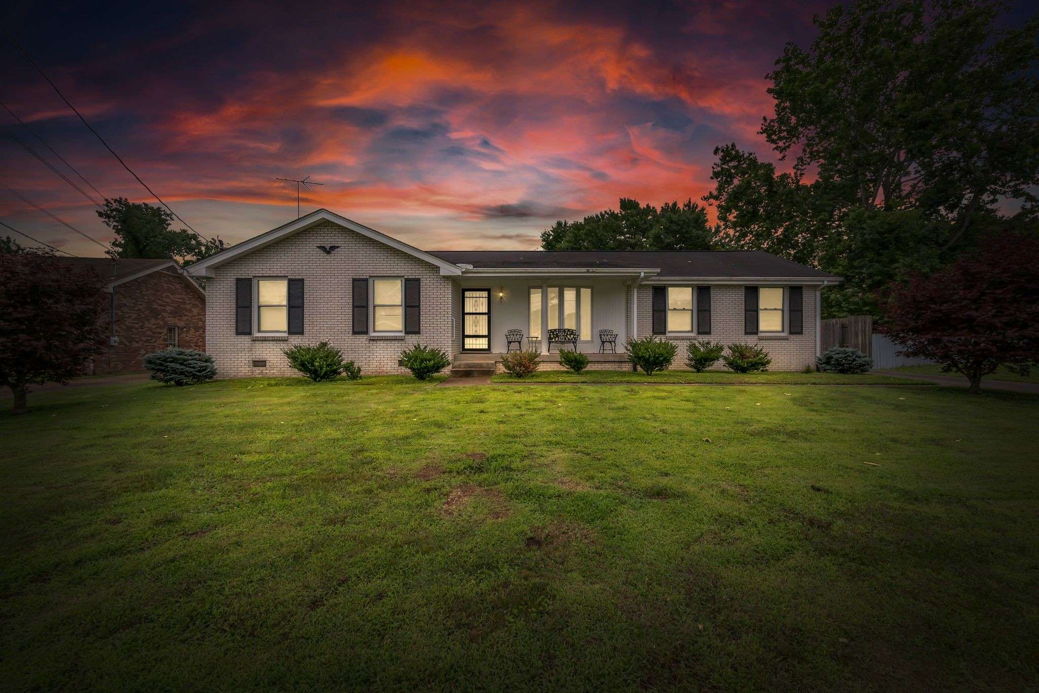 Hendersonville, TN 37075,122 Grapevine Rd