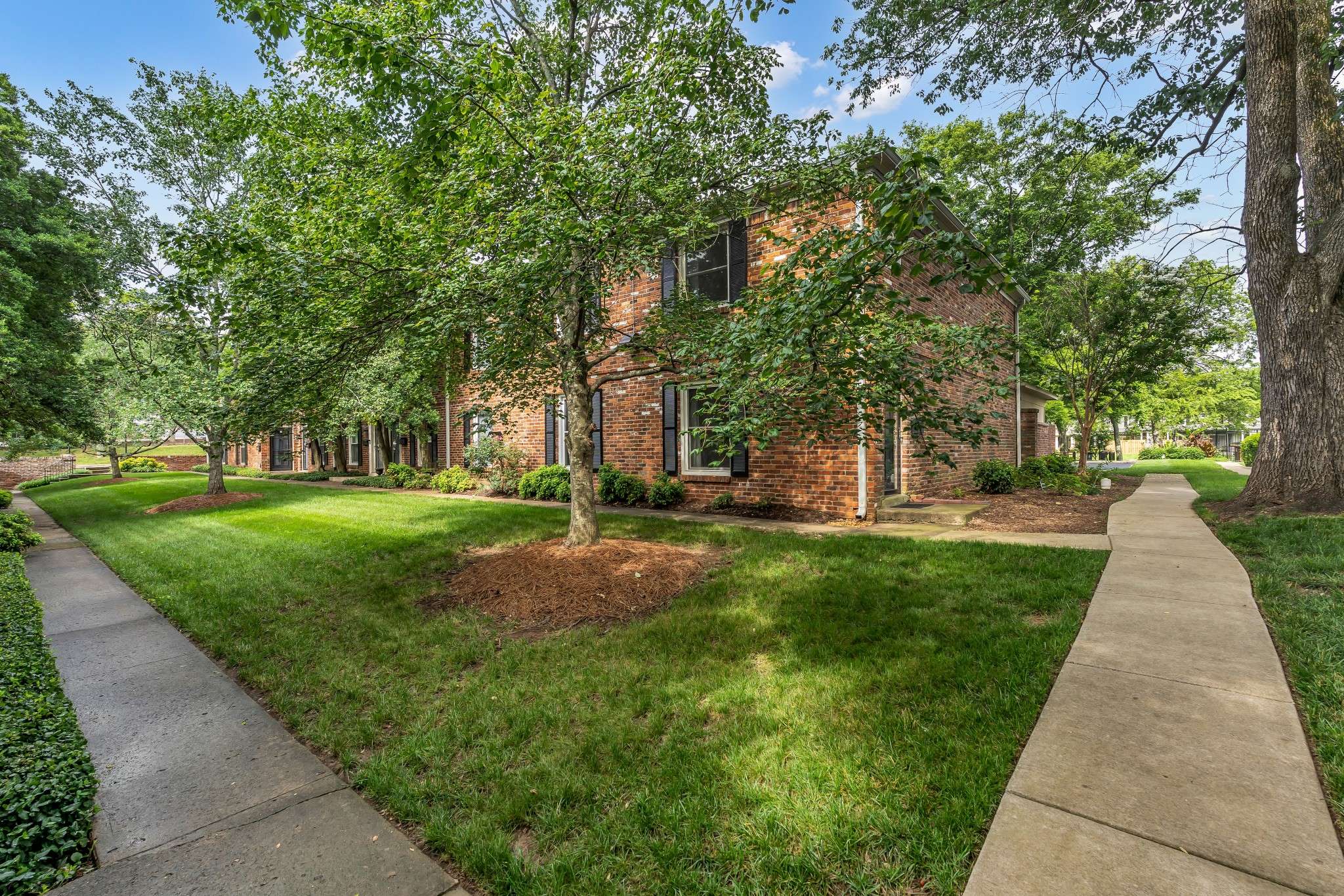 Nashville, TN 37215,5025 Hillsboro Pike #12H