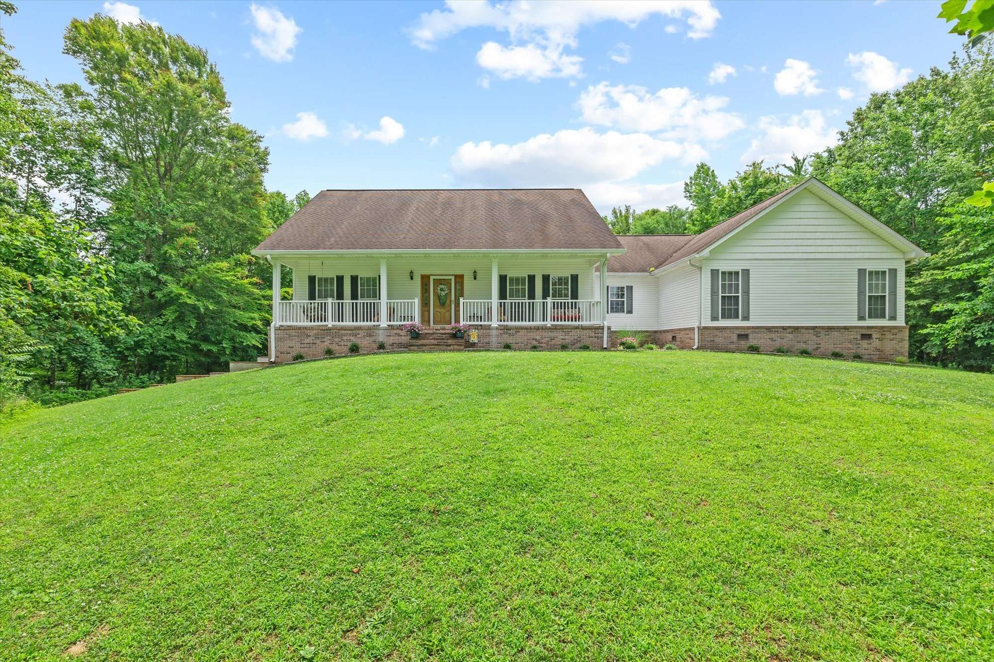 Byrdstown, TN 38549,5546 Old Kentucky Rd