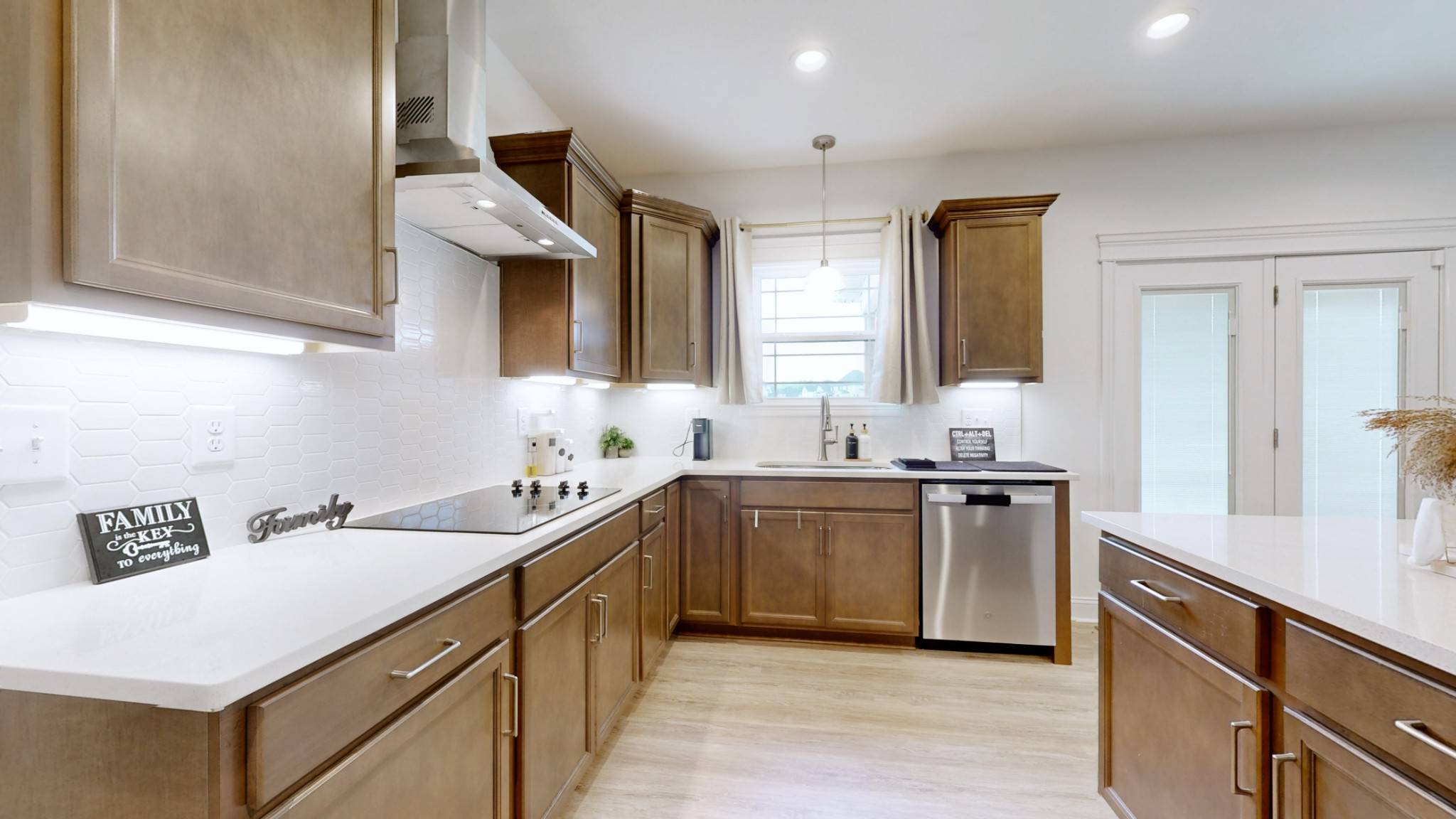 Pleasant View, TN 37146,220 Young Ln
