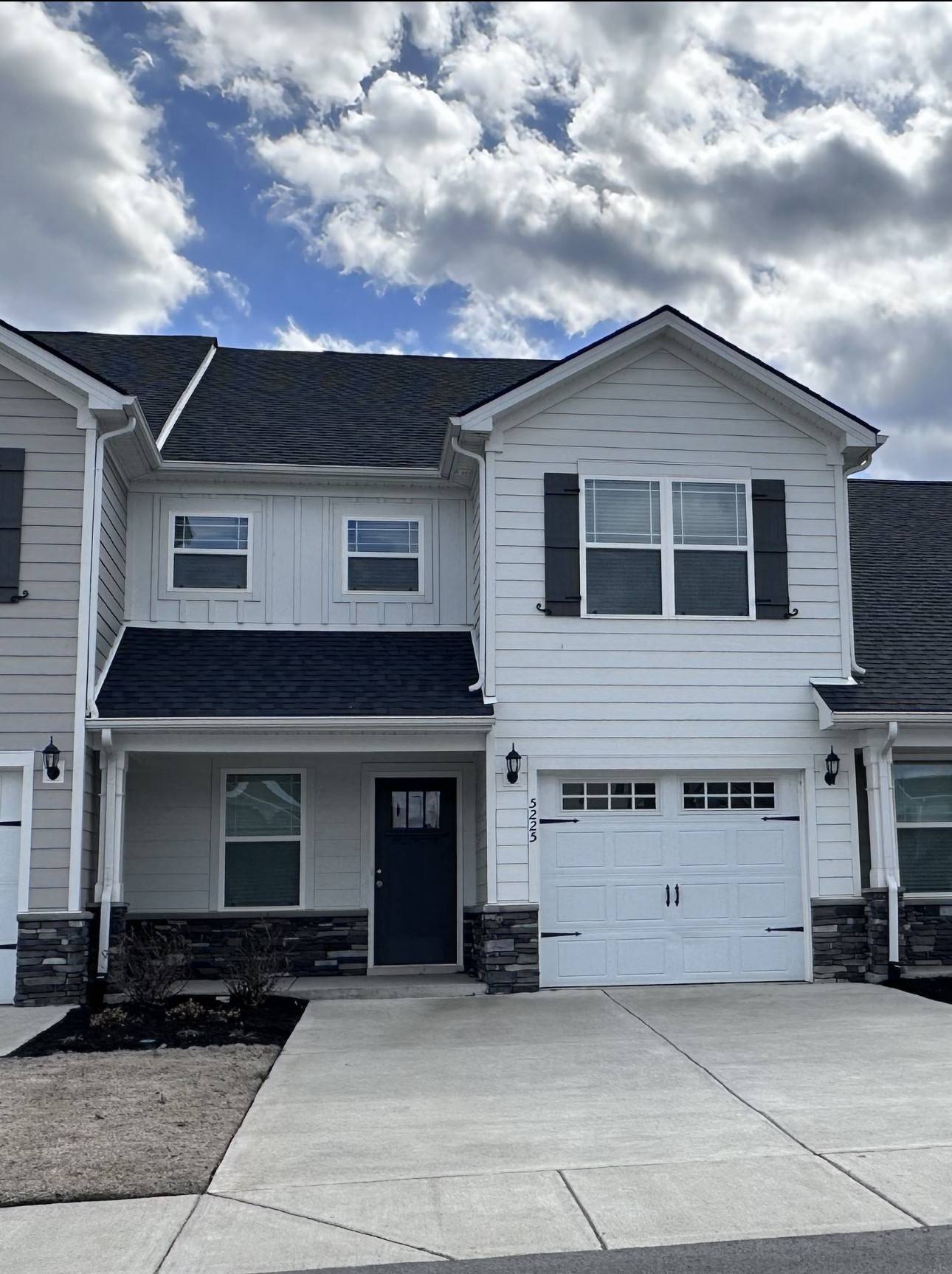 Murfreesboro, TN 37129,5225 Normandy Cob Dr #33