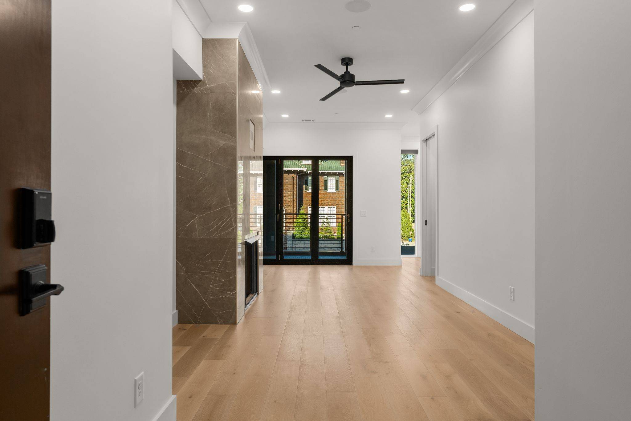 Nashville, TN 37205,95 Leonard Ave #4