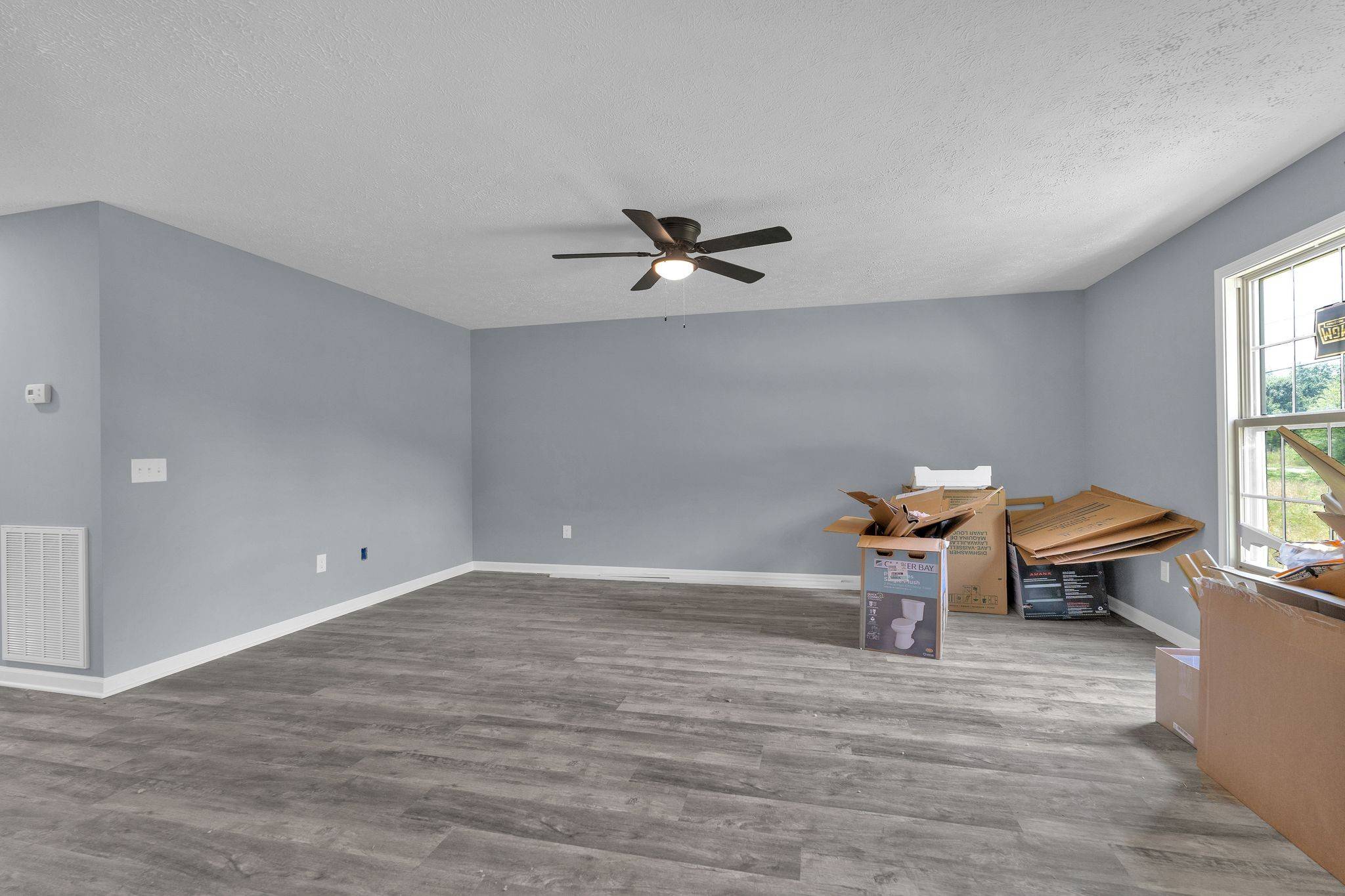 Hillsboro, TN 37342,128 N C St