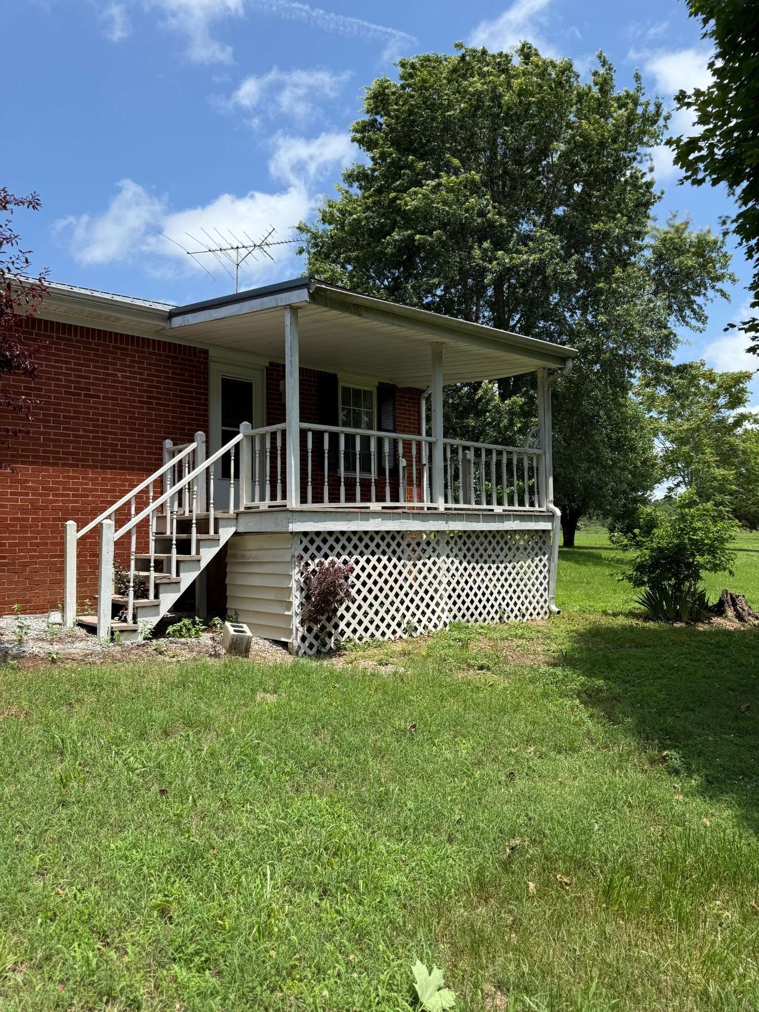 Westmoreland, TN 37186,835 Hawkins Rd