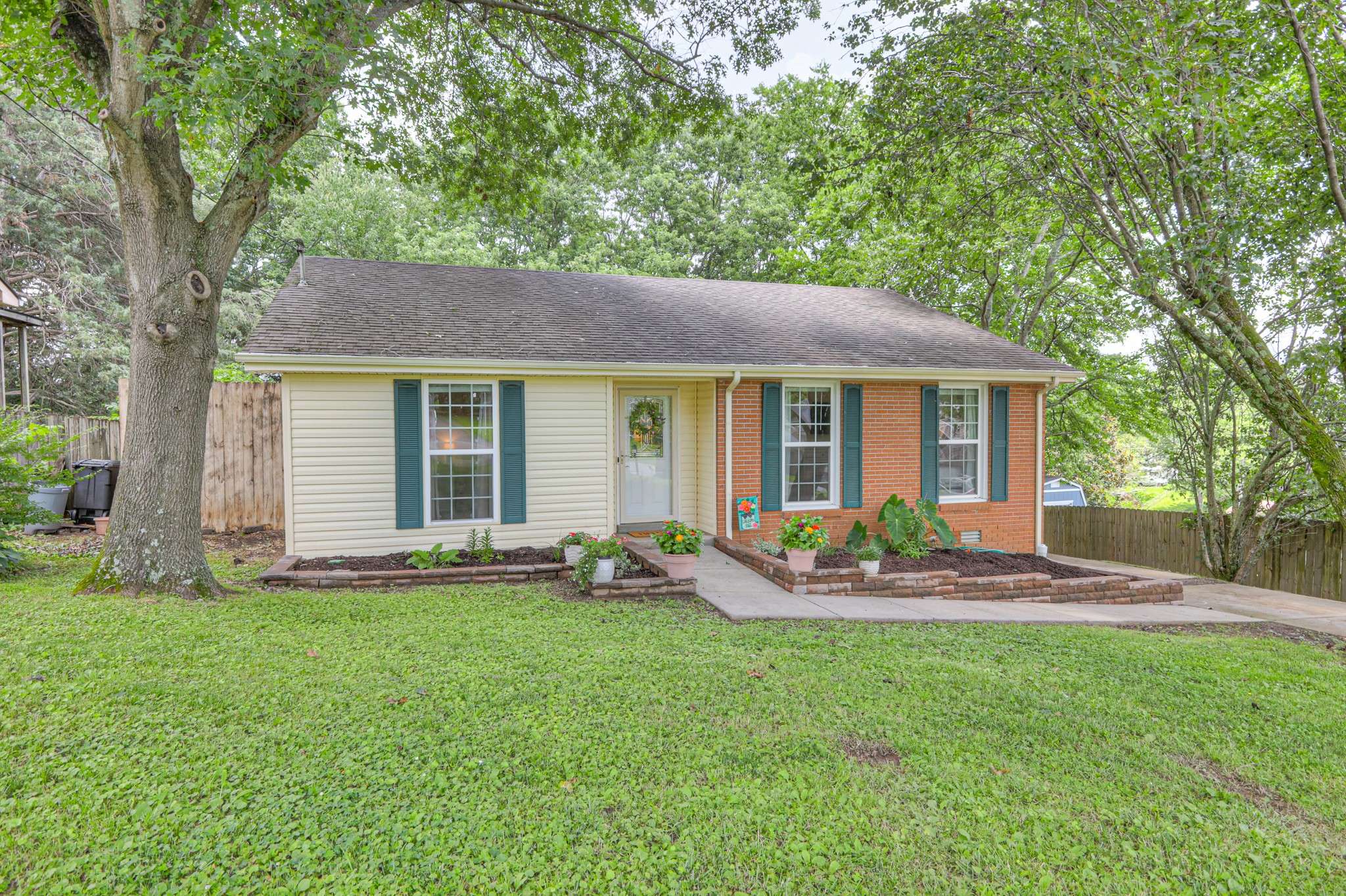 Hendersonville, TN 37075,256 Savely Dr