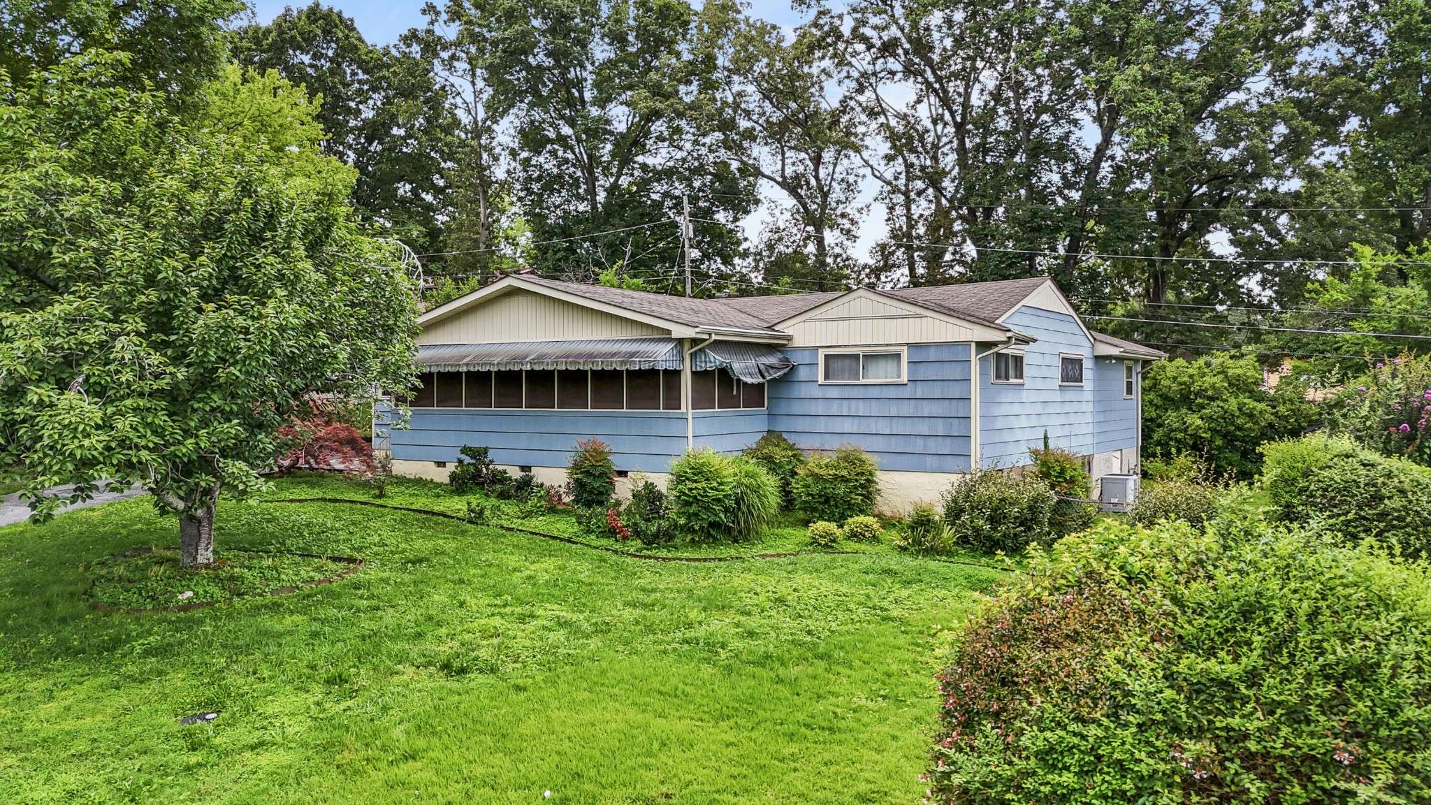 Chattanooga, TN 37406,3841 Rollingwood Drive