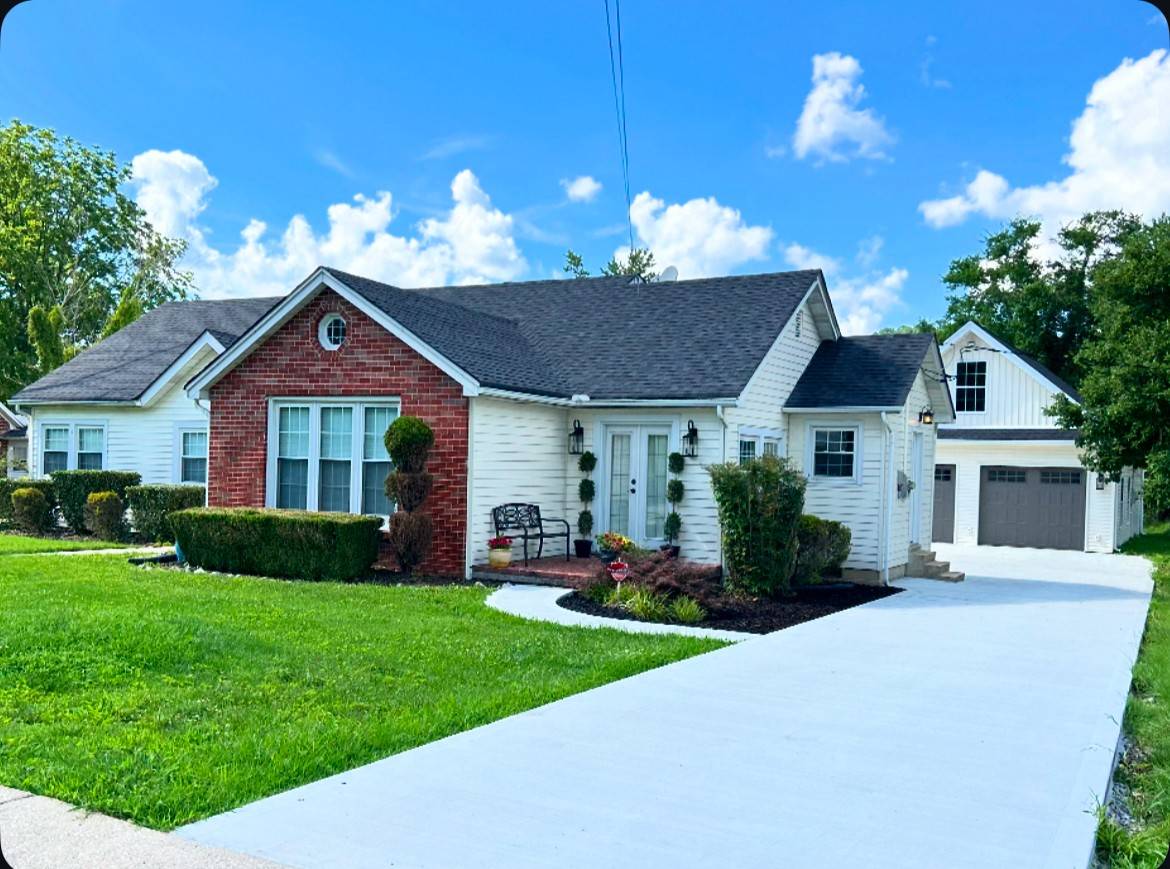 Carthage, TN 37030,225 Jackson Ave
