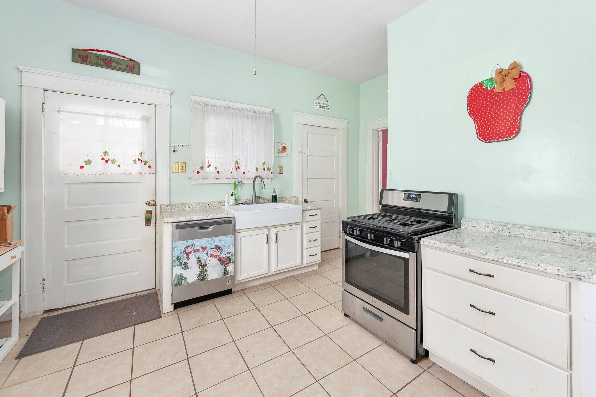 Jackson, TN 38301,518 S Massachusetts St