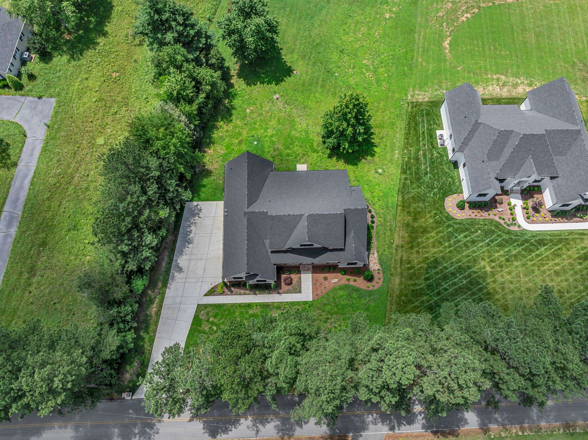 Dickson, TN 37055,445 Old Pond Ln