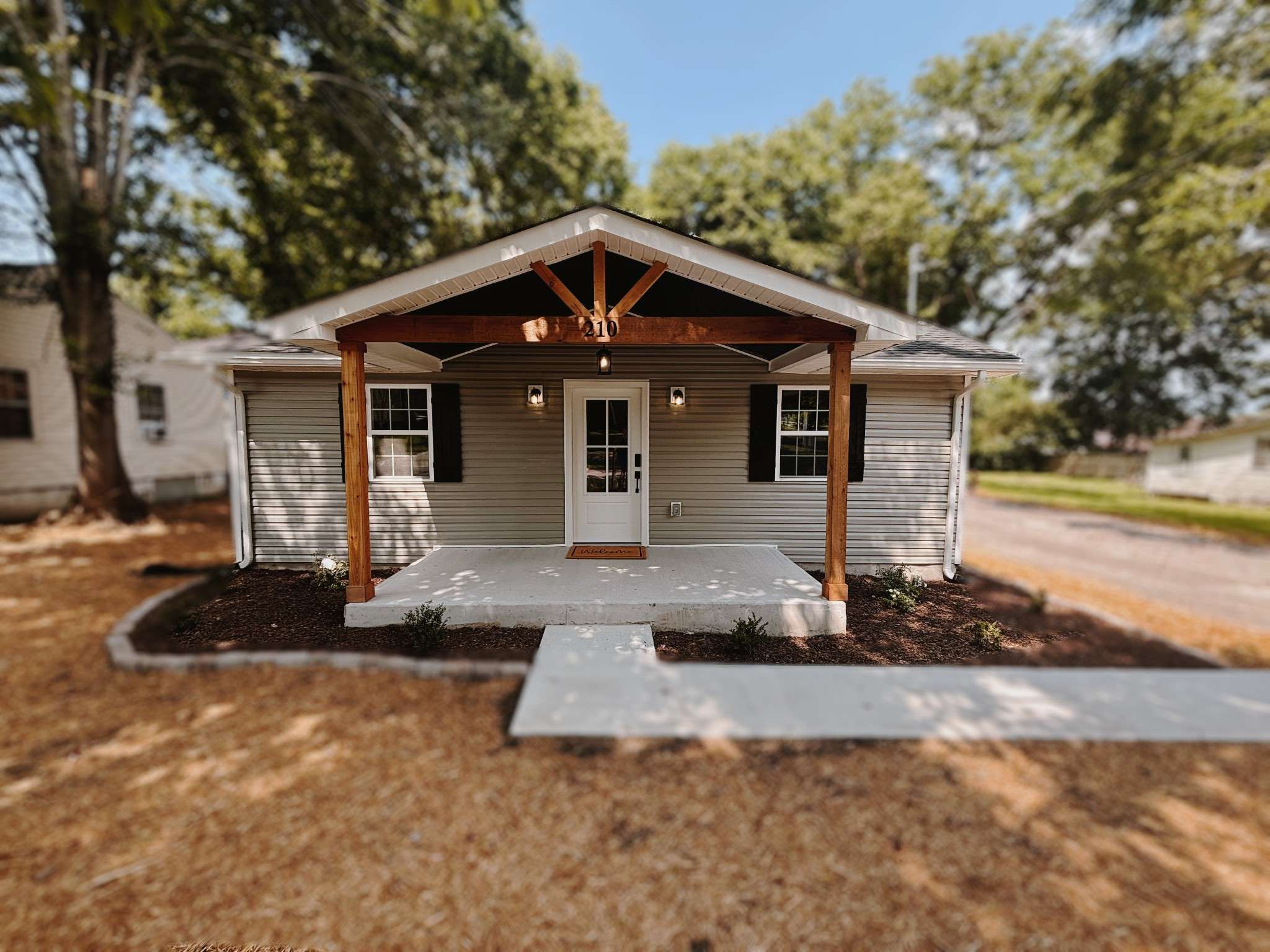 Tullahoma, TN 37388,210 N Vine St