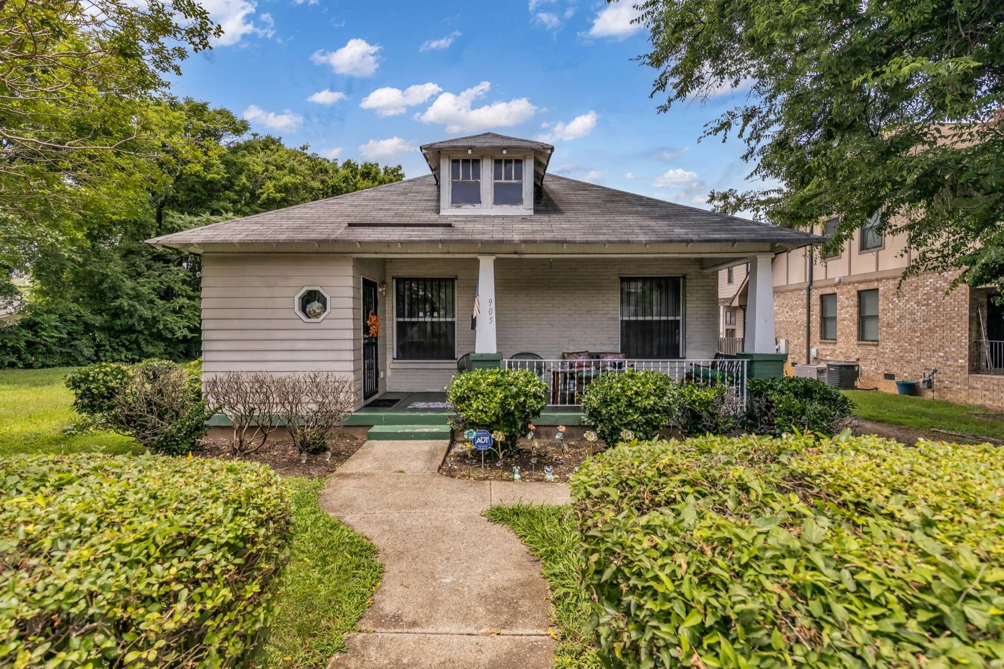 Nashville, TN 37212,905 14th Ave #S