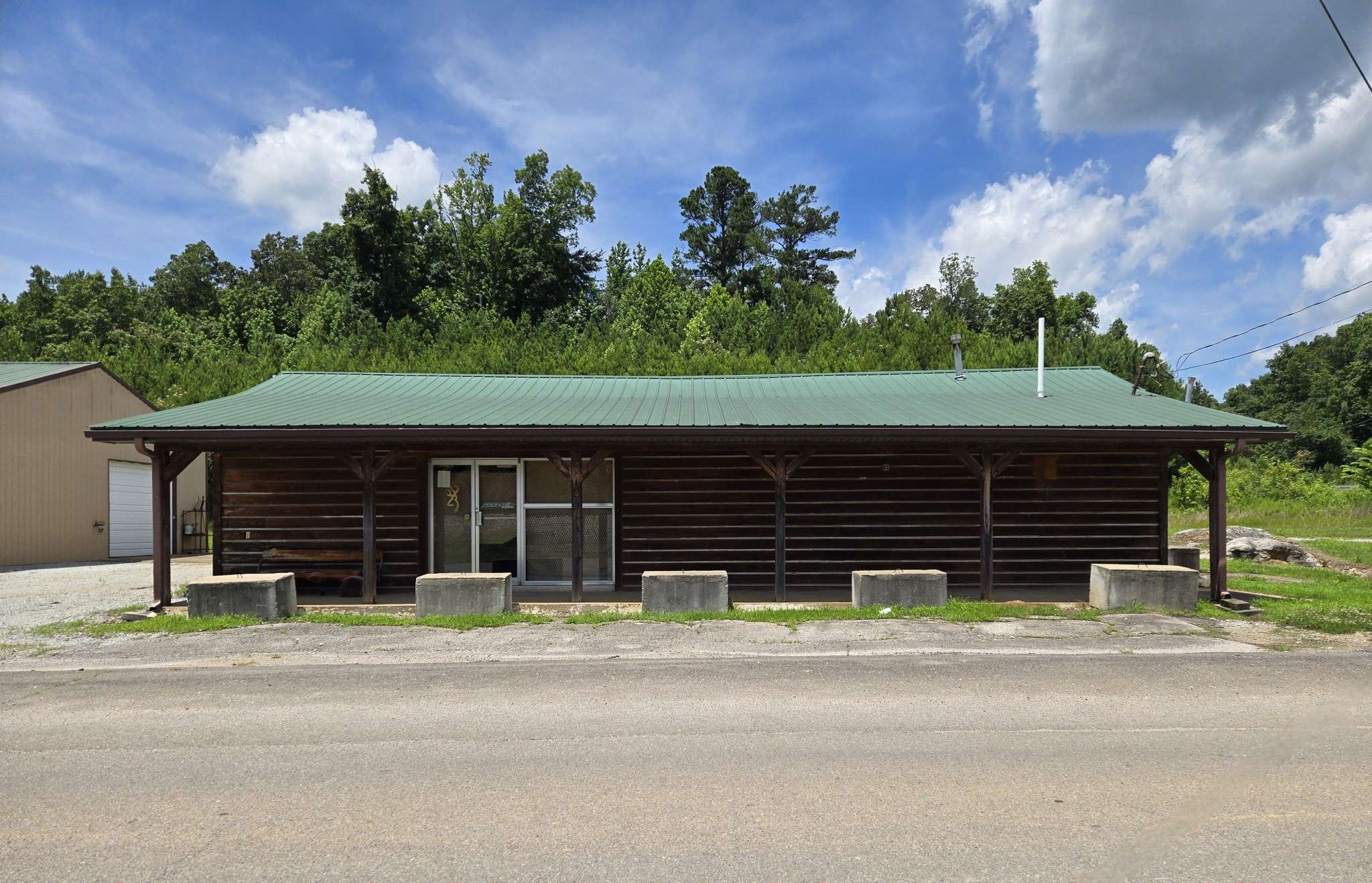 Waverly, TN 37185,265 W Railroad St