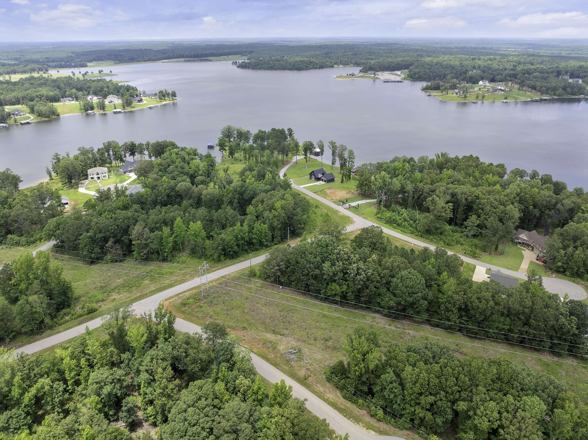 Huntingdon, TN 38344,0 Shoreline Dr