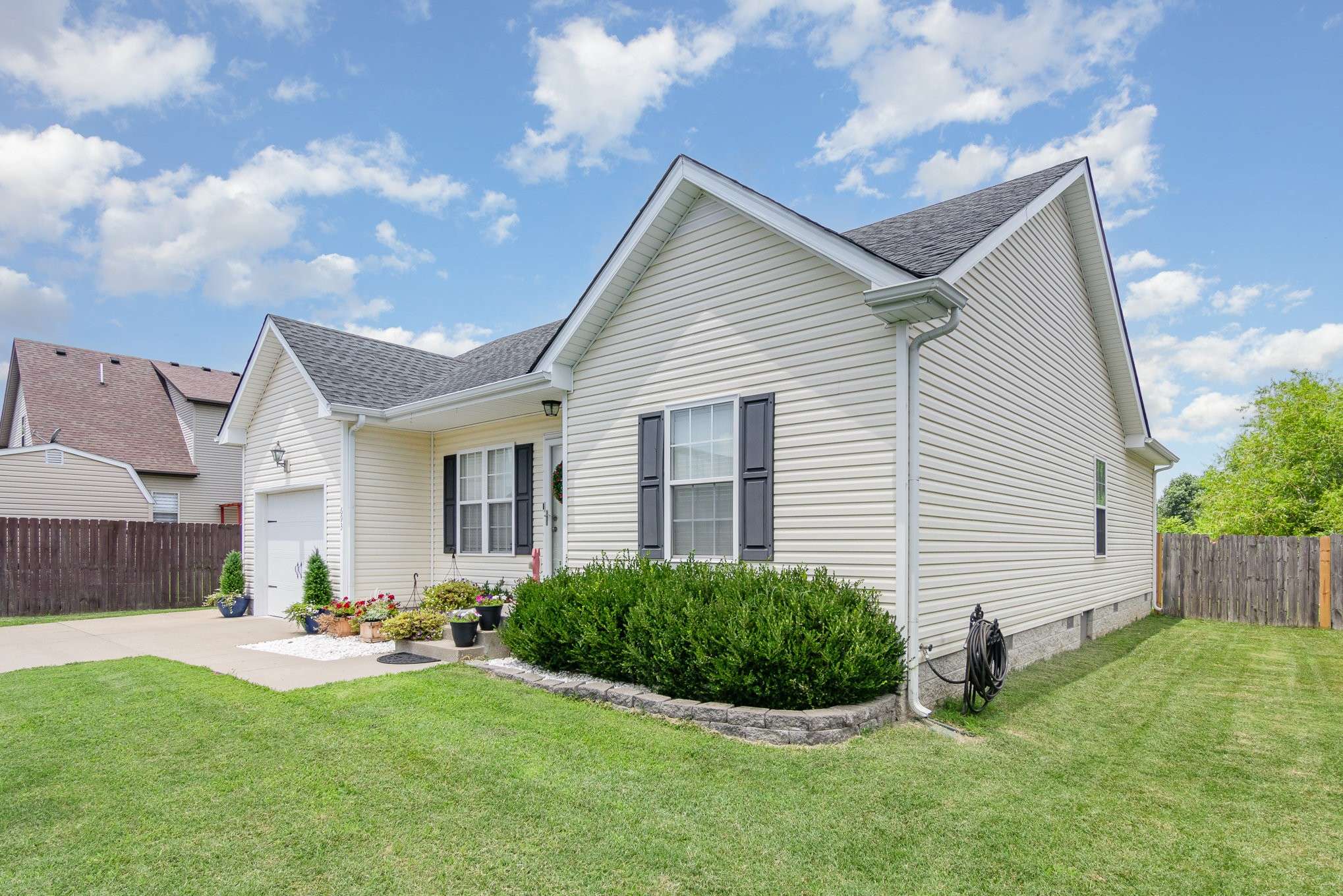 Clarksville, TN 37040,693 Sly Fox Dr