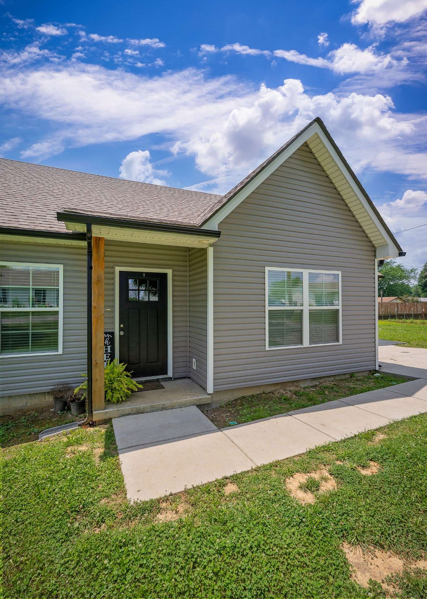 Smithville, TN 37166,617 Estes St
