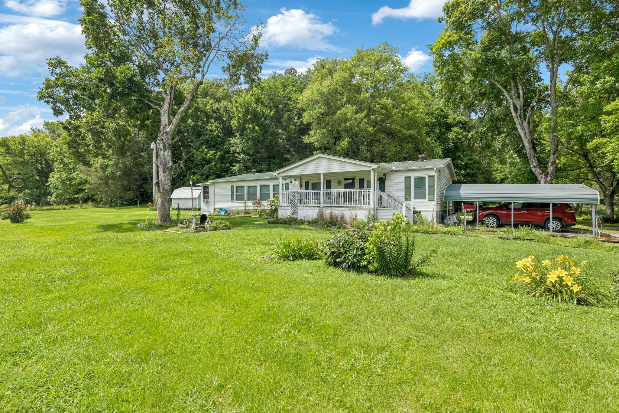 Centerville, TN 37033,5898 Highway 100 #W