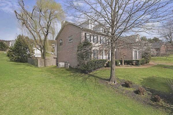 Goodlettsville, TN 37072,848 Loretta Dr