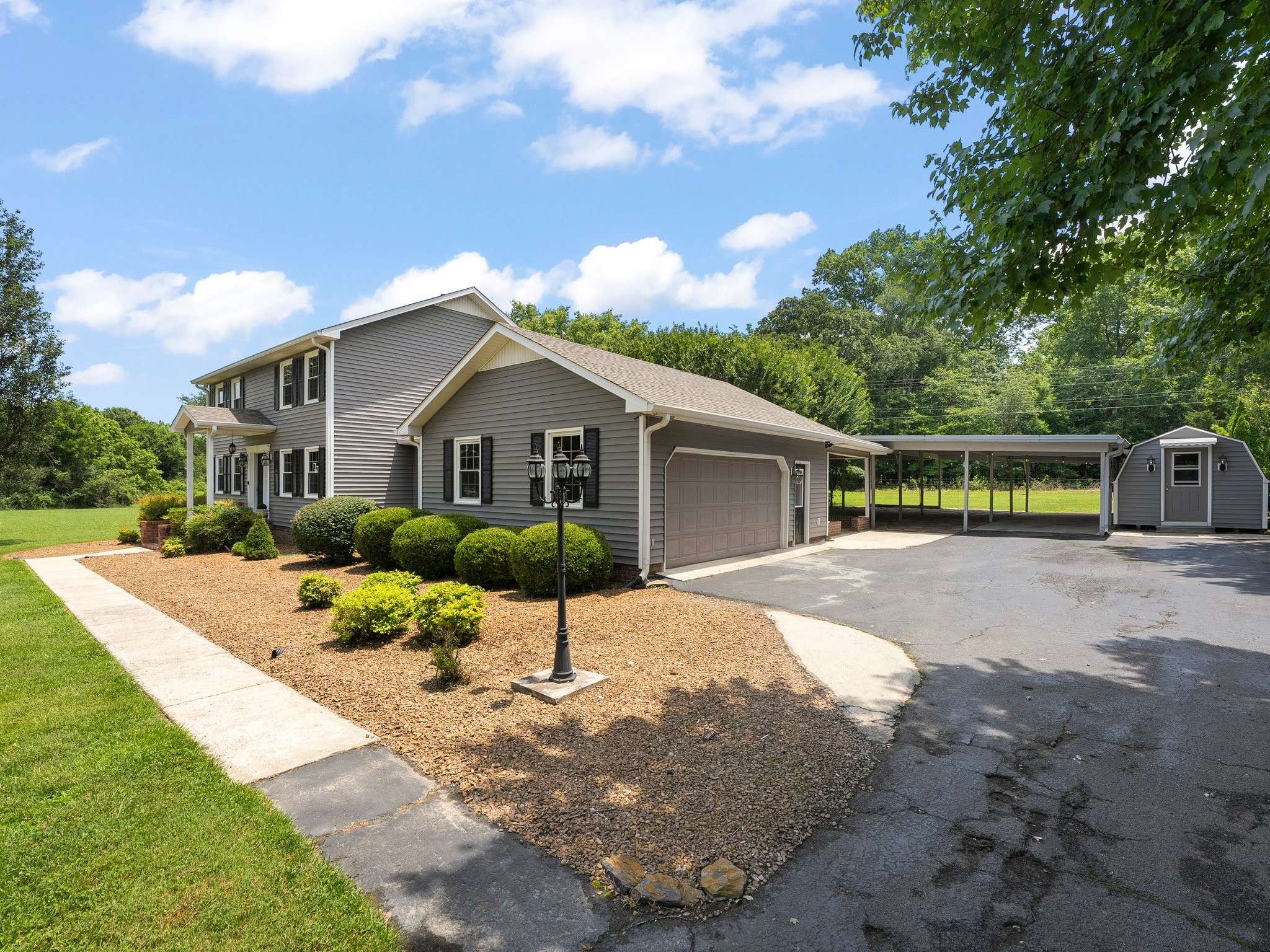 Tullahoma, TN 37388,703 Twelve Oaks Rd