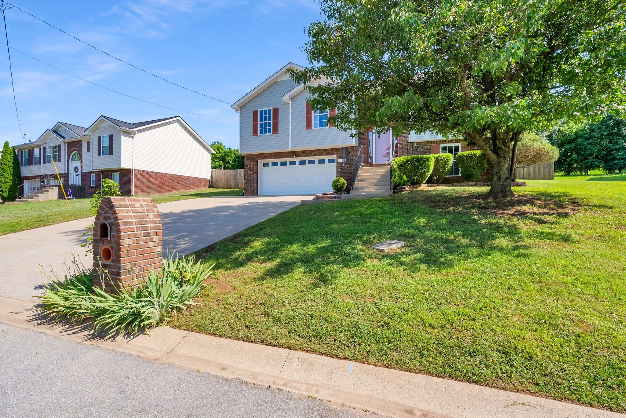 Clarksville, TN 37040,923 Hedge Apple Dr