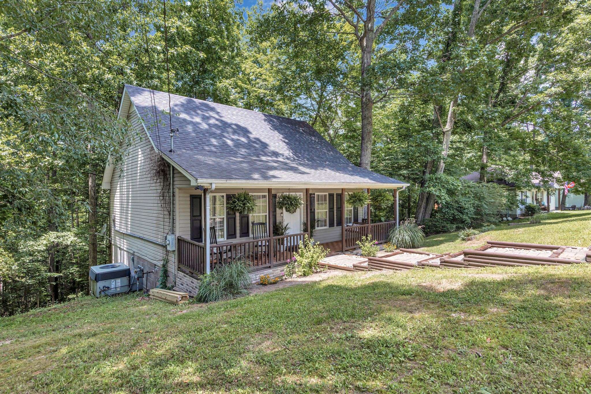 White Bluff, TN 37187,972 Jordan Cir