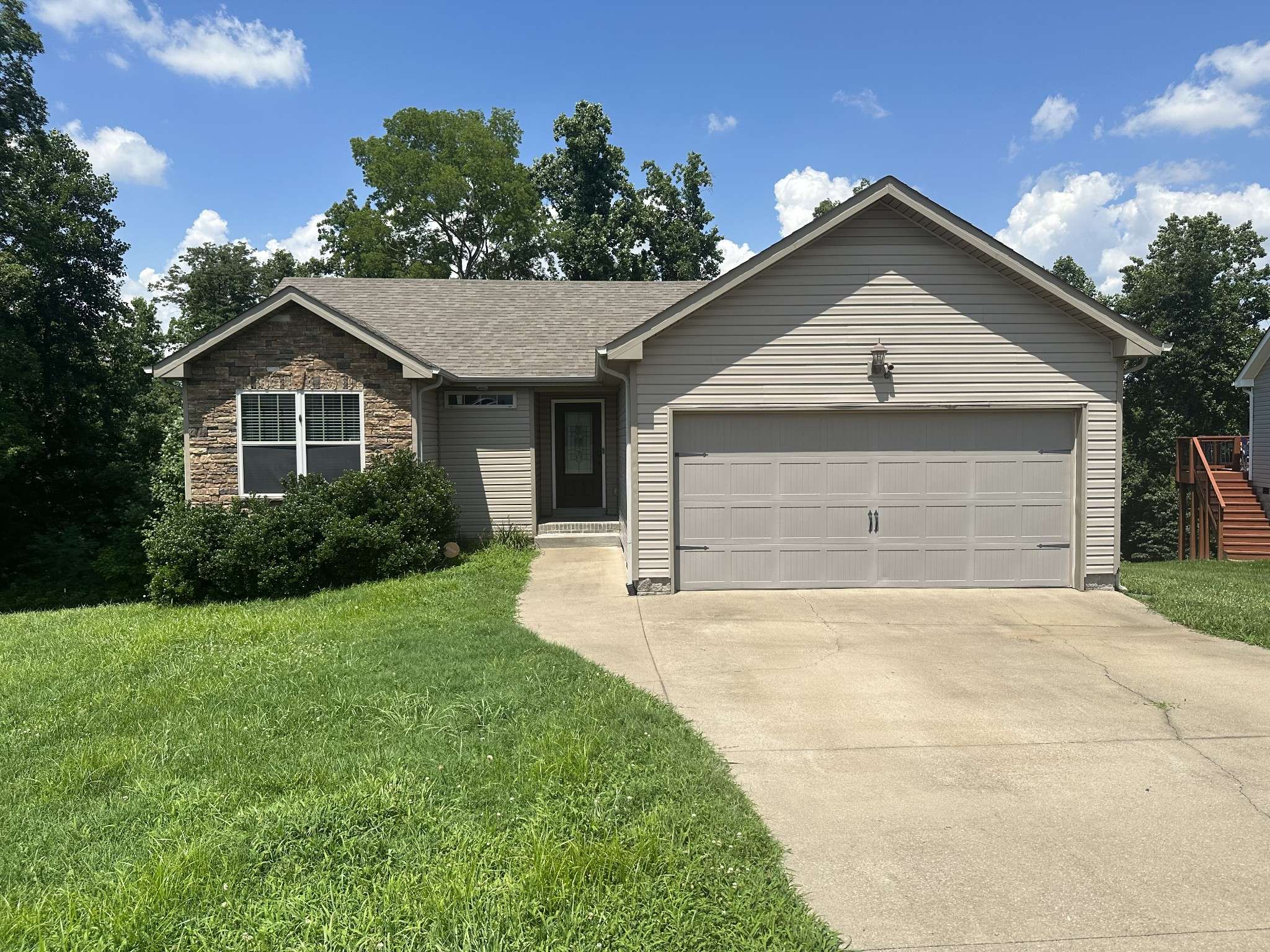 Clarksville, TN 37040,1823 Camelot Dr