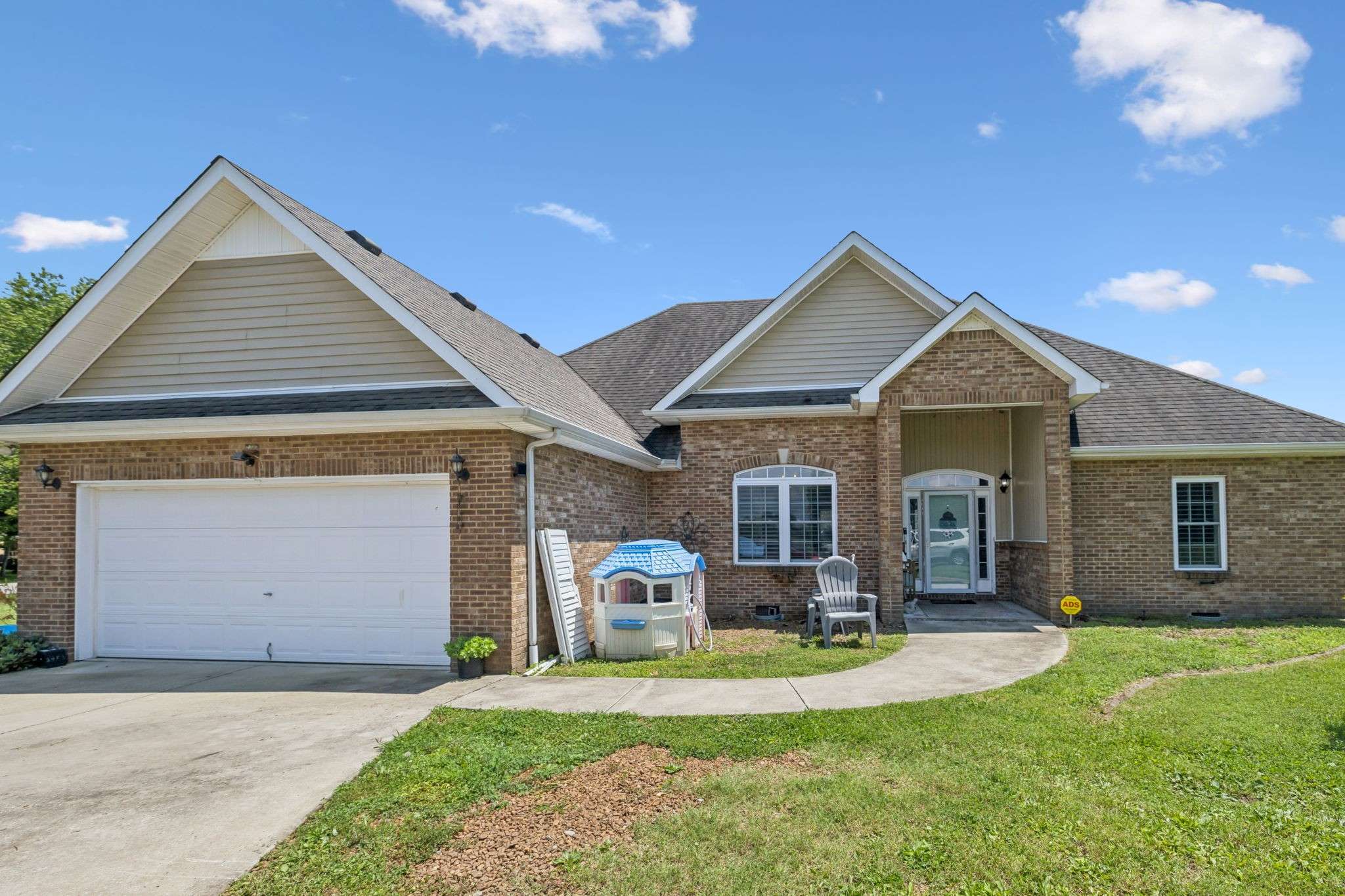 Winchester, TN 37398,263 Riva Lake Rd