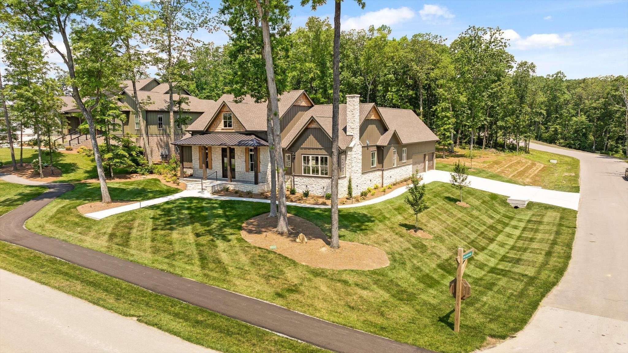 Signal Mountain, TN 37377,8545 Mountain Laurel Trail
