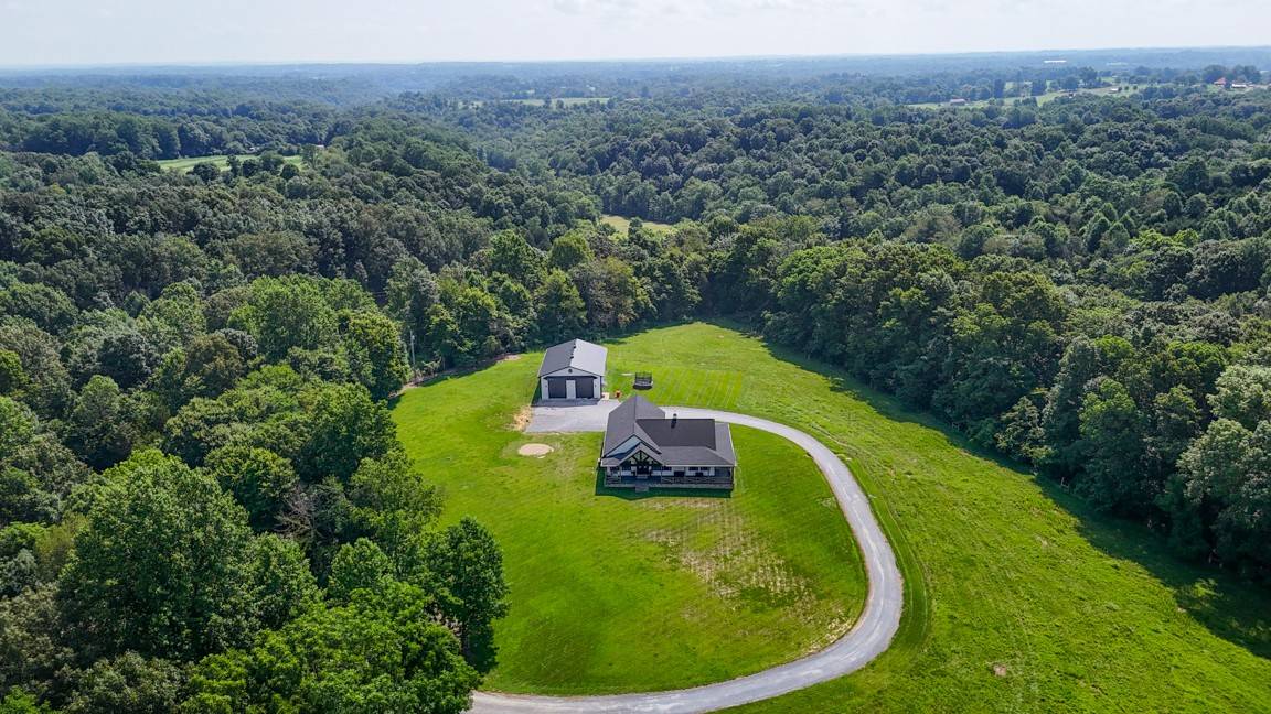 Lafayette, TN 37083,2427 Green Valley Rd