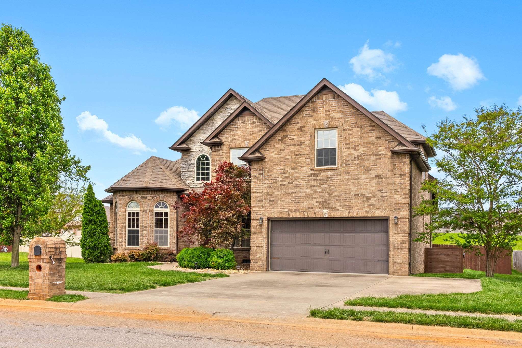 Clarksville, TN 37043,305 Retriever Ct