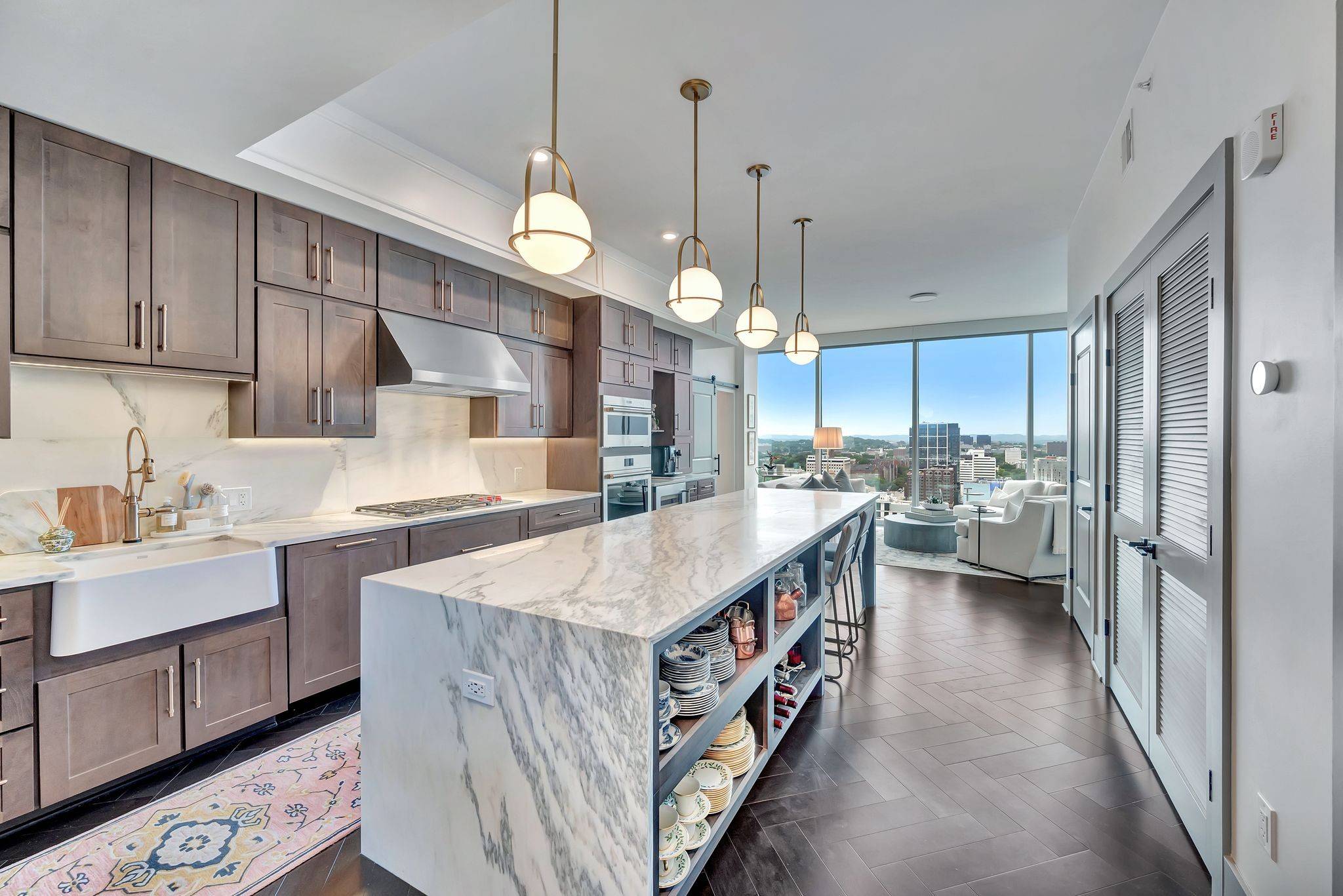 Nashville, TN 37203,1616 West End Ave #2101