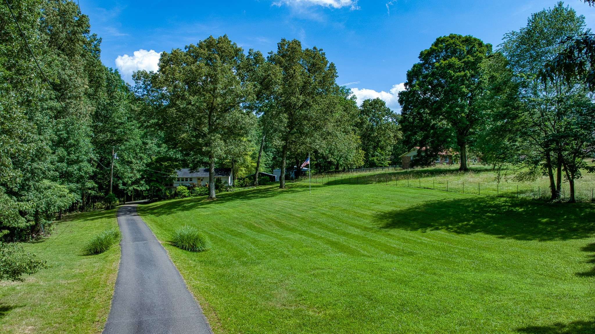 Summertown, TN 38483,14 Oakwood Ave