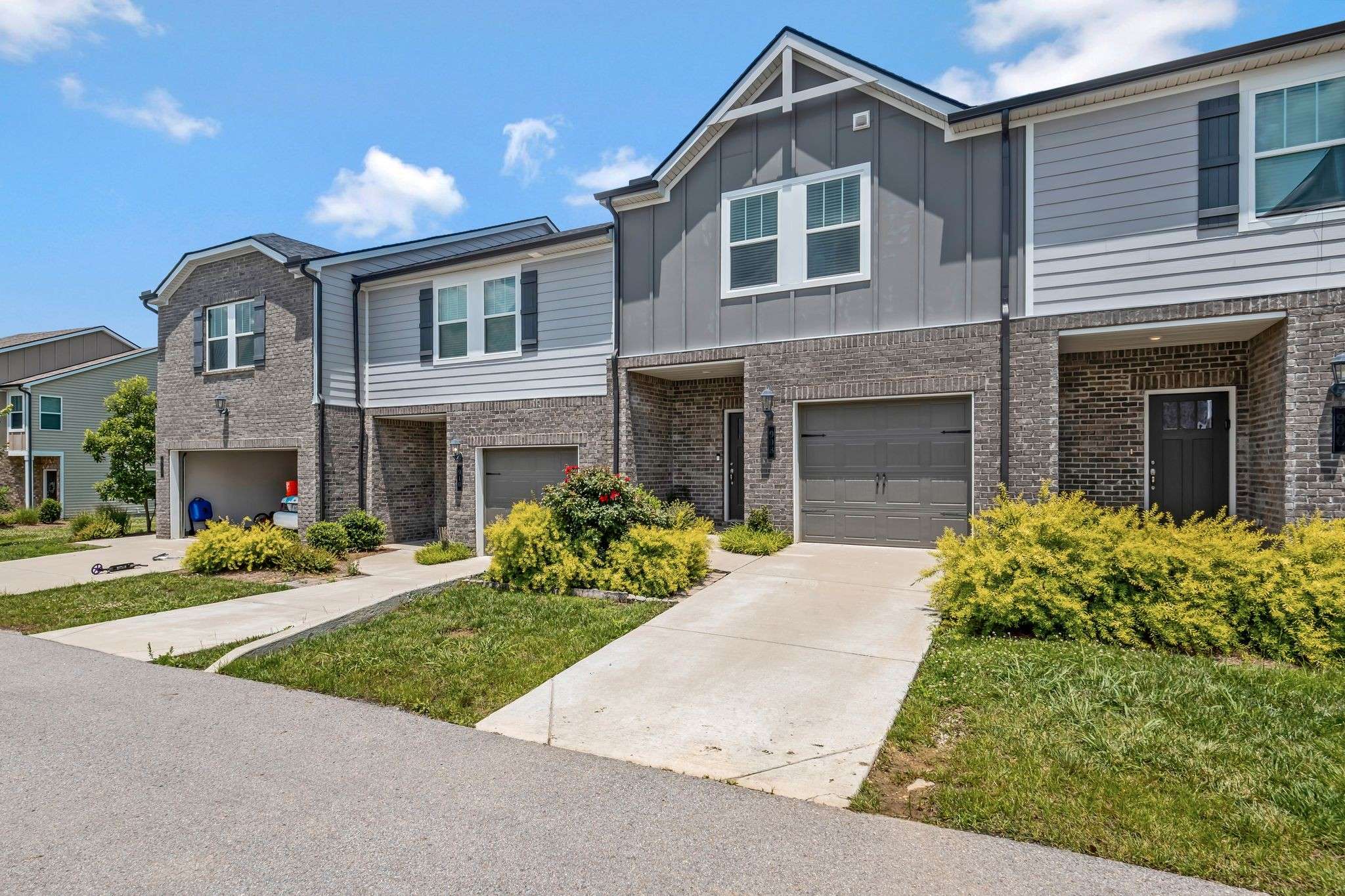 Columbia, TN 38401,908 Oak Ridge Ln