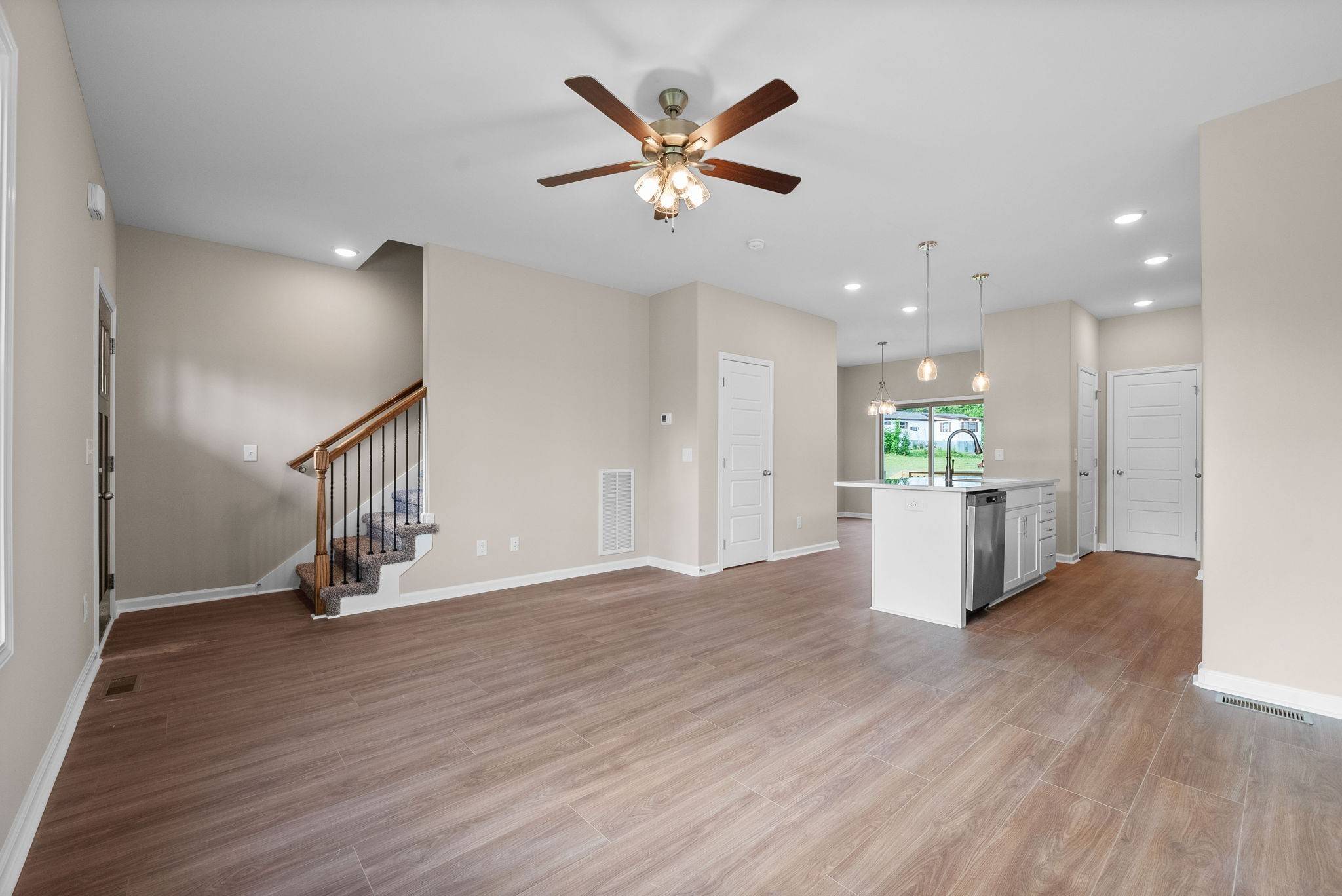 Dover, TN 37058,102 Colson Rd