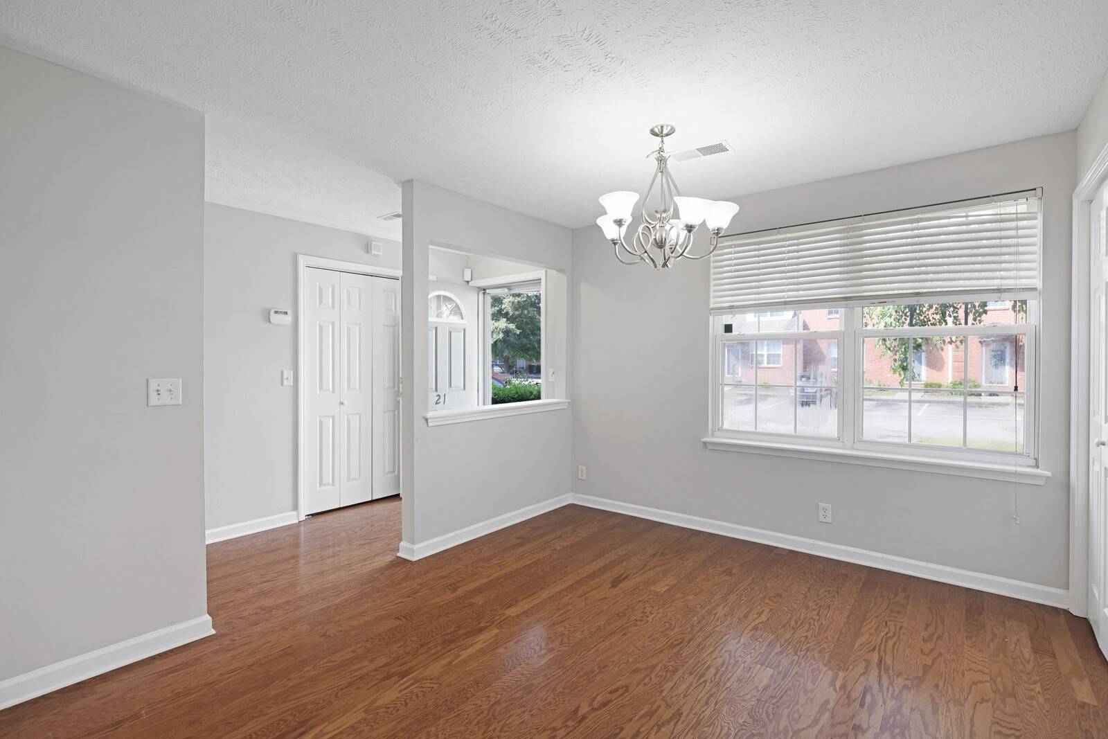 Nashville, TN 37210,2120 Lebanon Pike #21