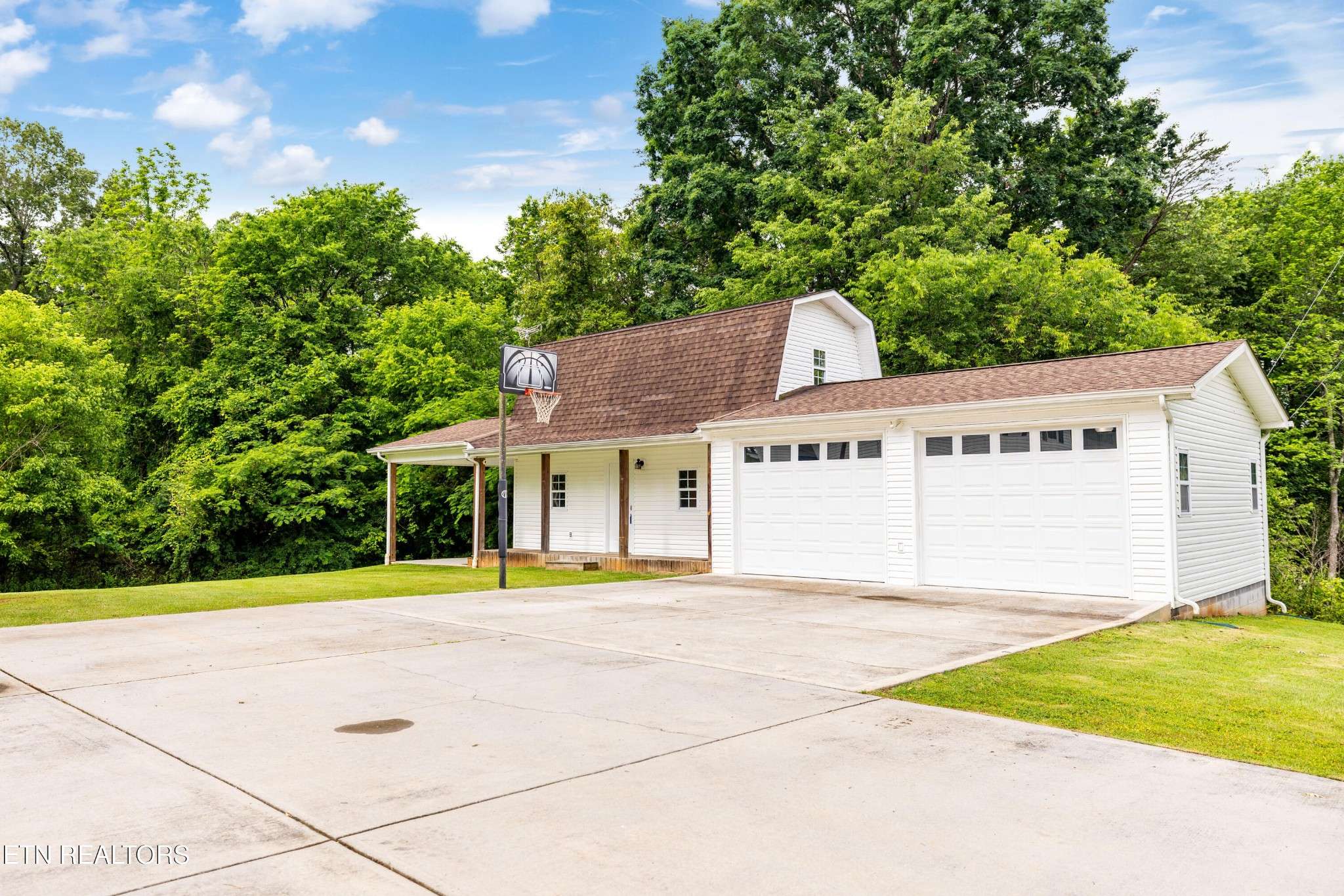 Madisonville, TN 37354,127 Lakewood Circle