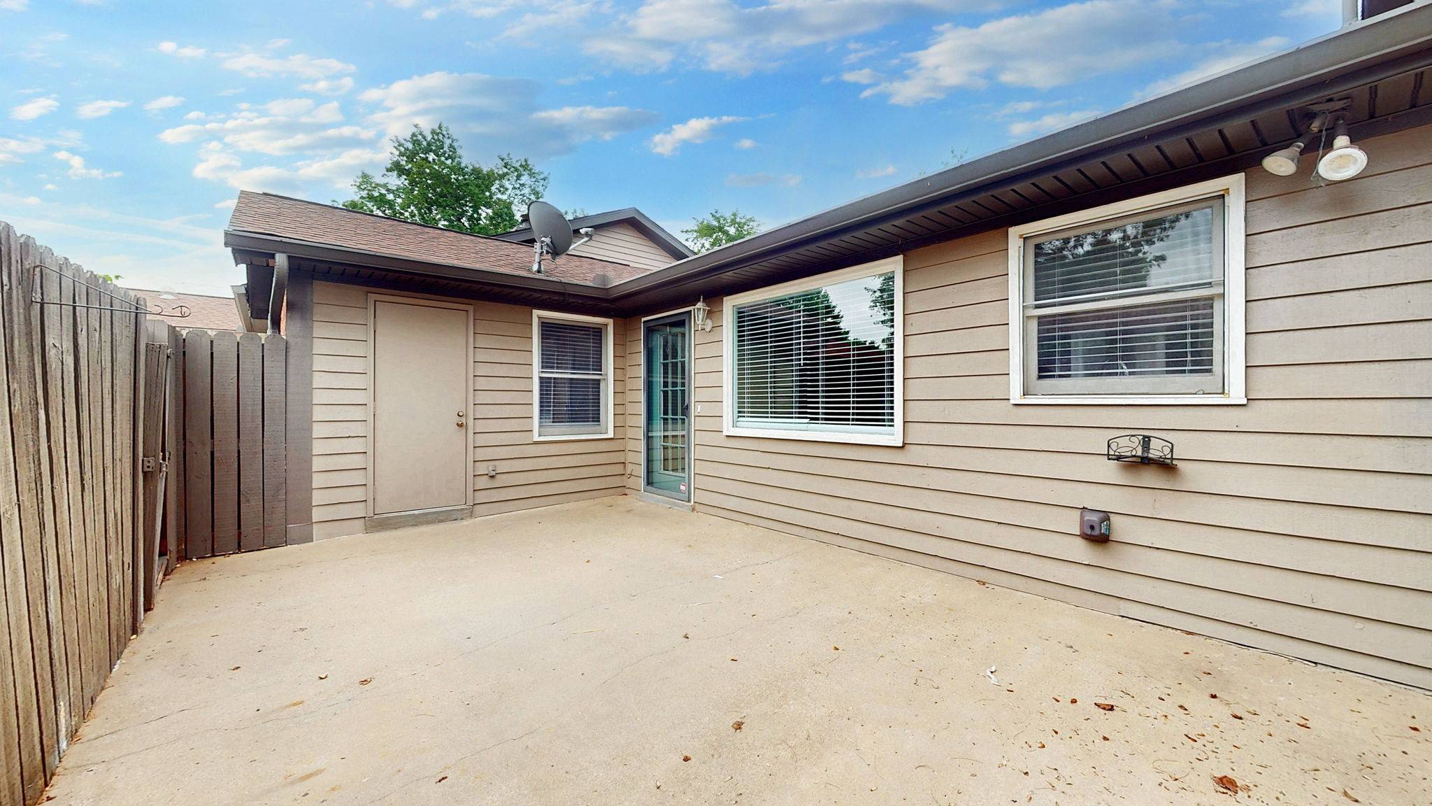 Nashville, TN 37211,210 Highland Villa Cir