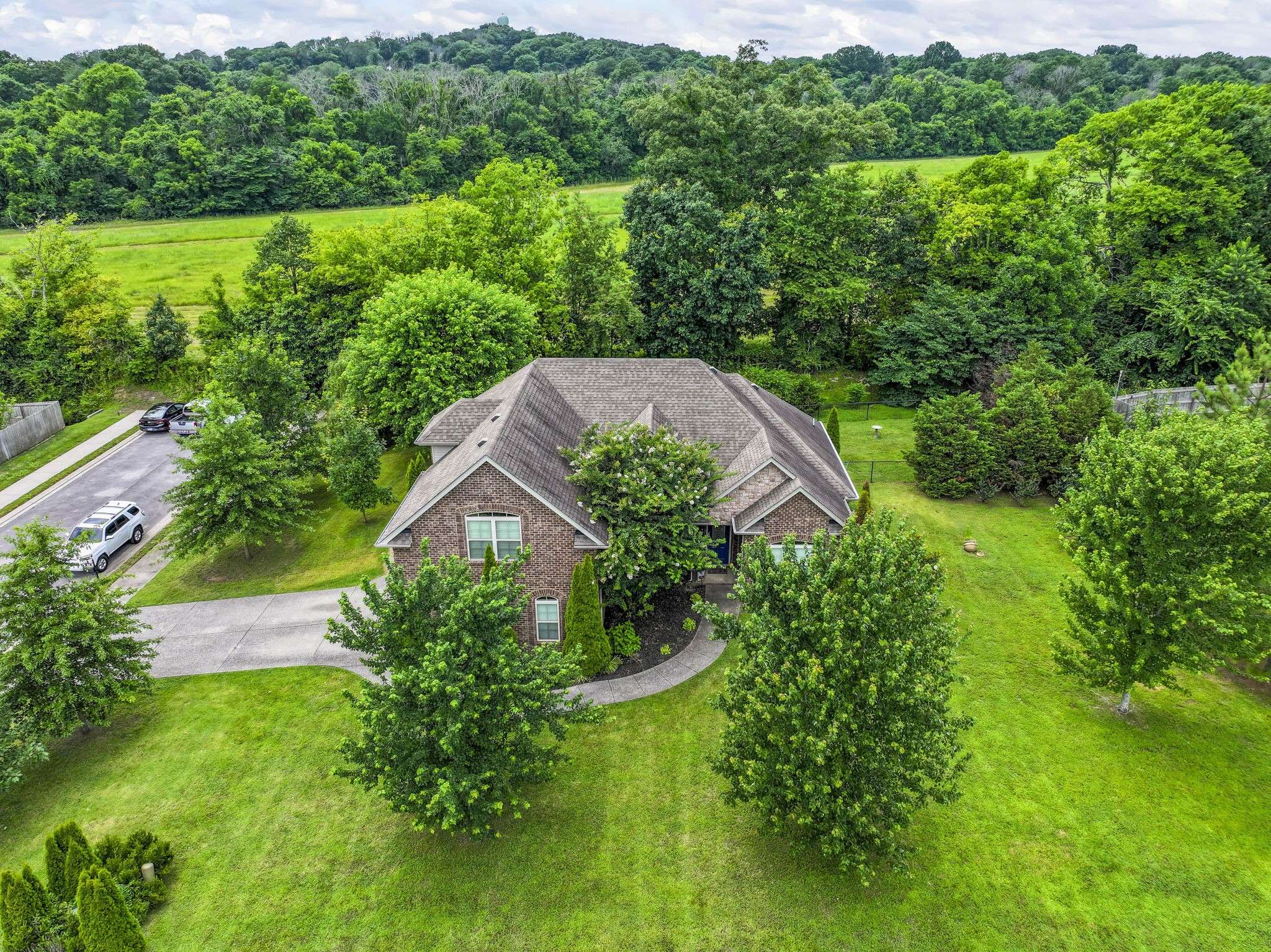 La Vergne, TN 37086,176 Sparrow Gap Dr