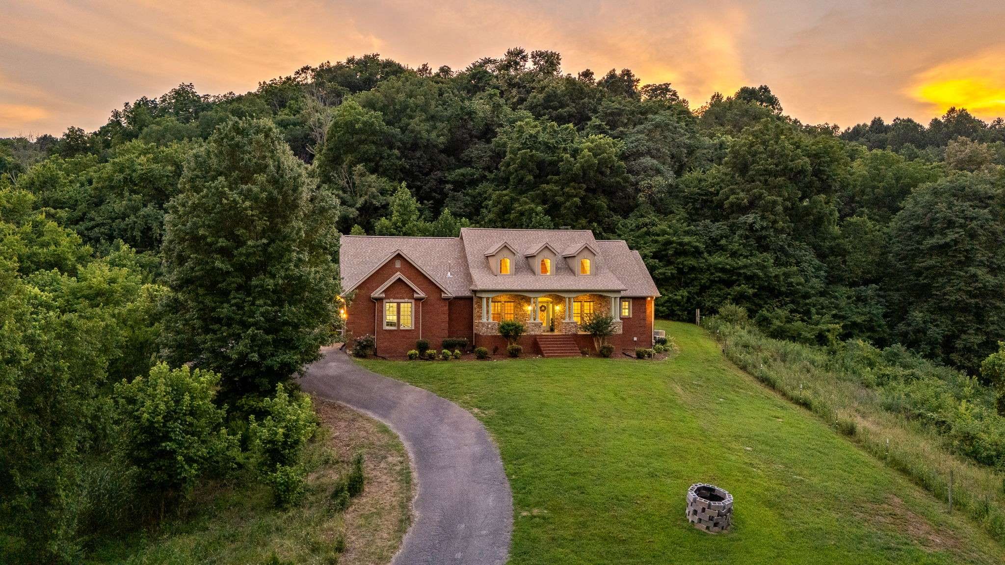 Fayetteville, TN 37334,147 Giles Hollow Rd