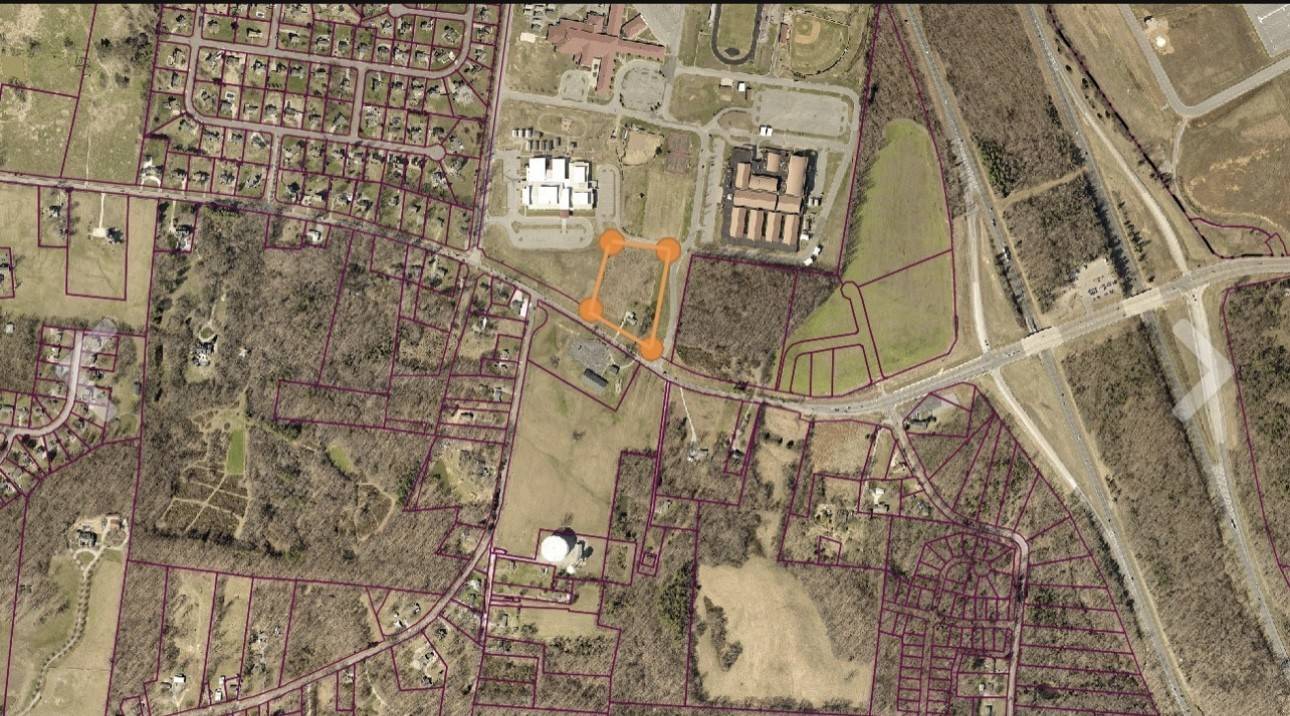 Clarksville, TN 37043,1231 Rossview Rd