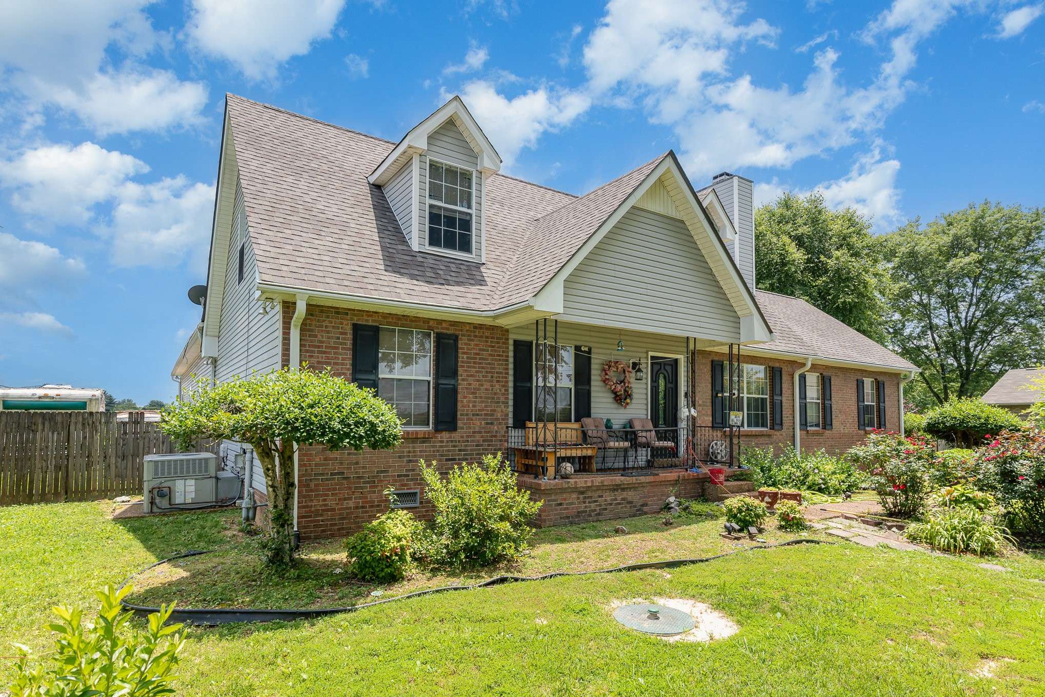 White House, TN 37188,102 Dawn Ct